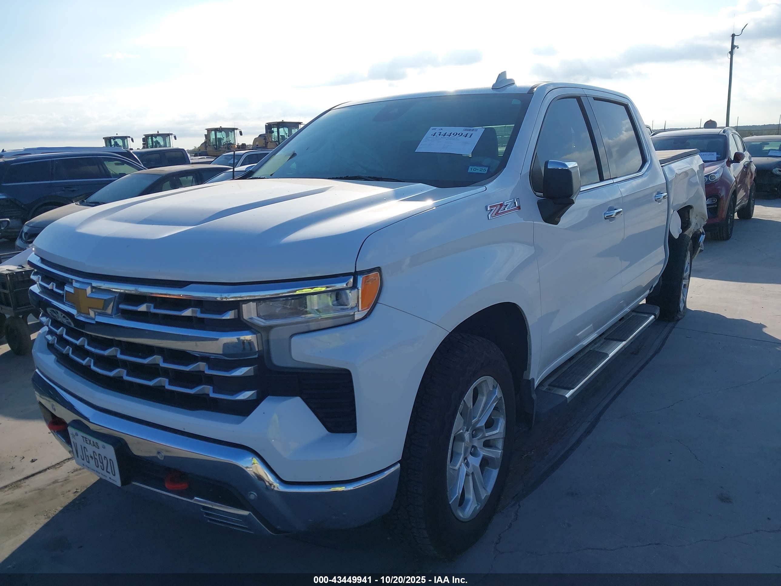 CHEVROLET SILVERADO image 2