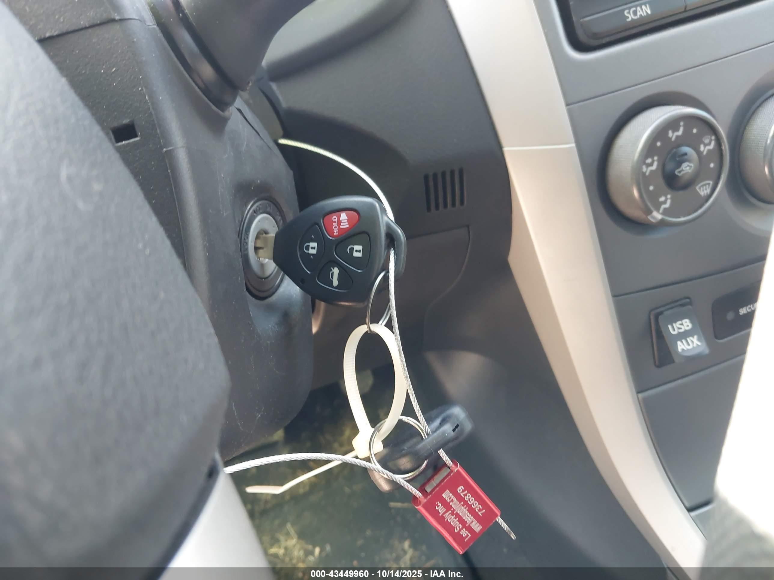 TOYOTA COROLLA image 11
