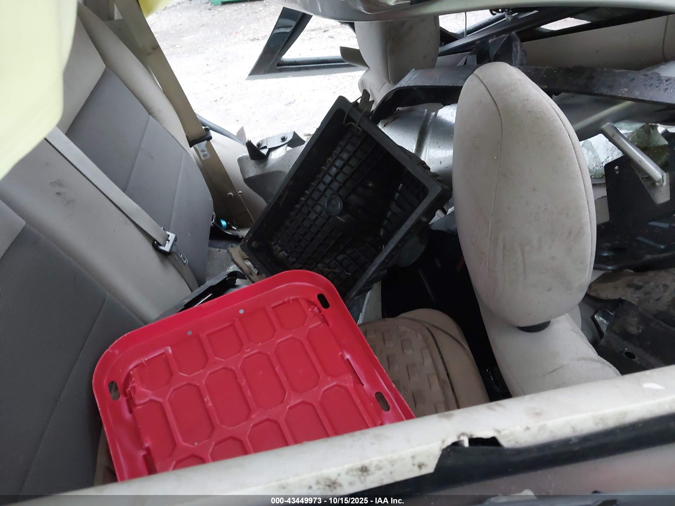 FORD ESCAPE image 8