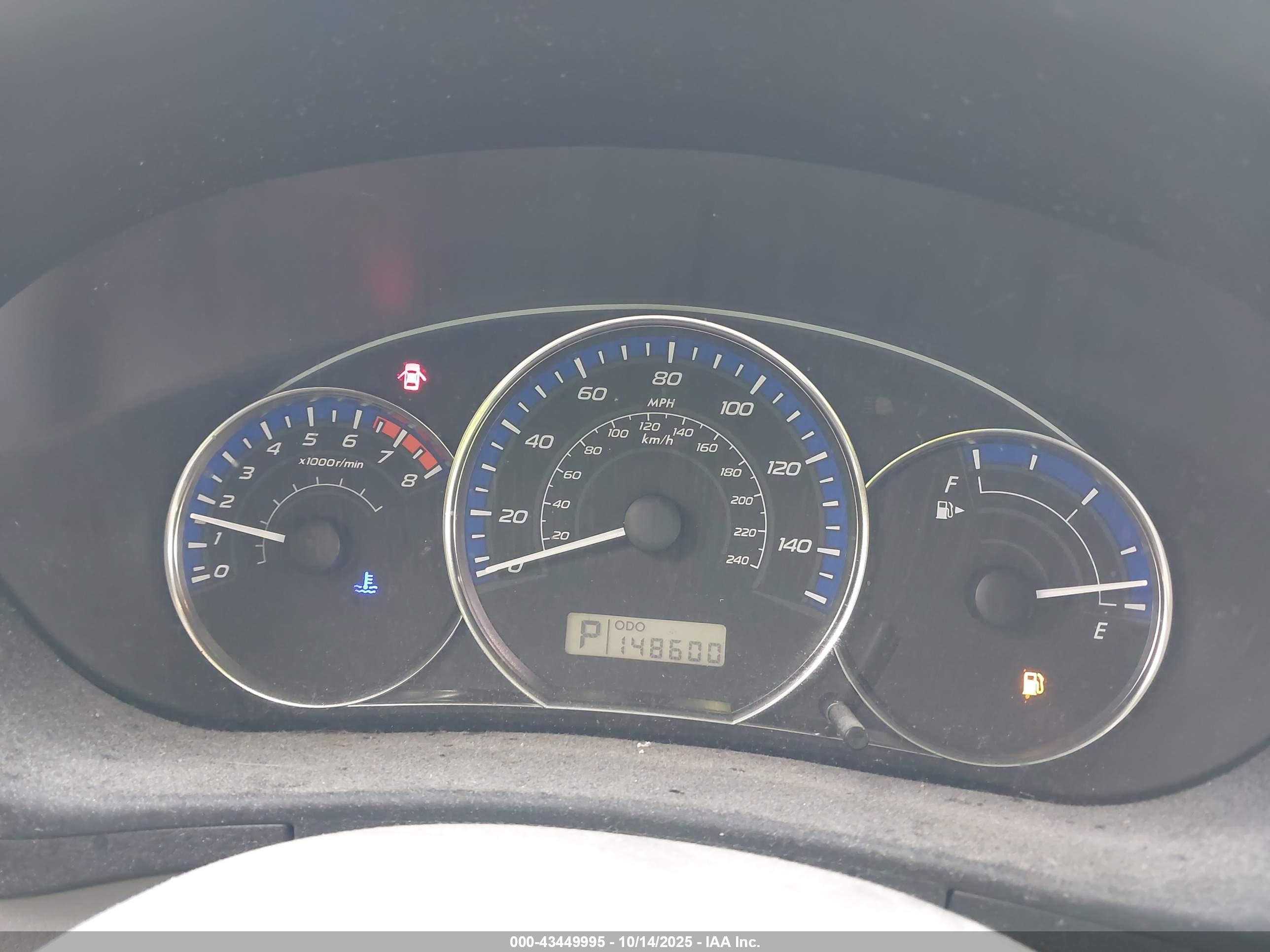 SUBARU FORESTER image 7