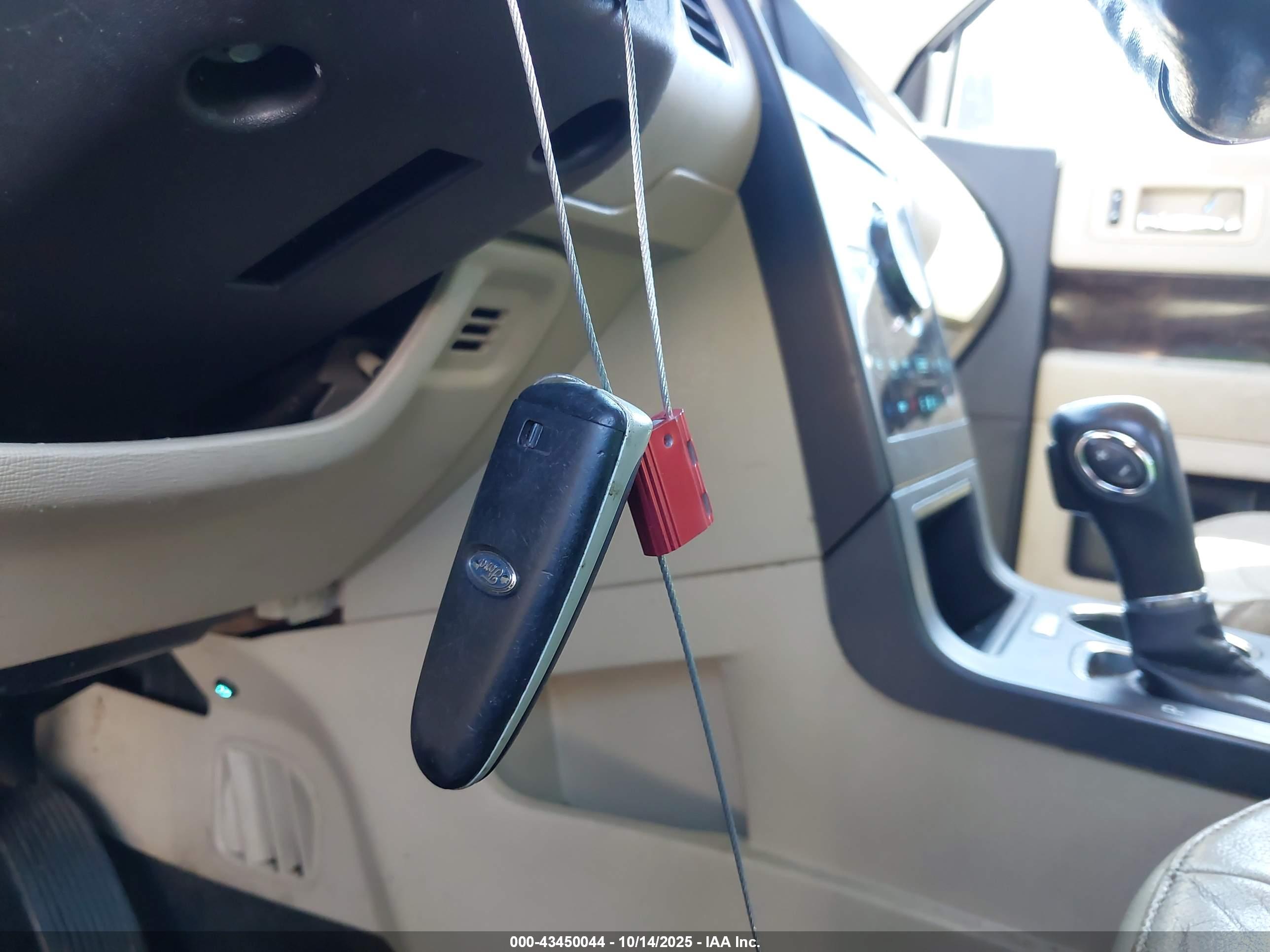 FORD FLEX image 11