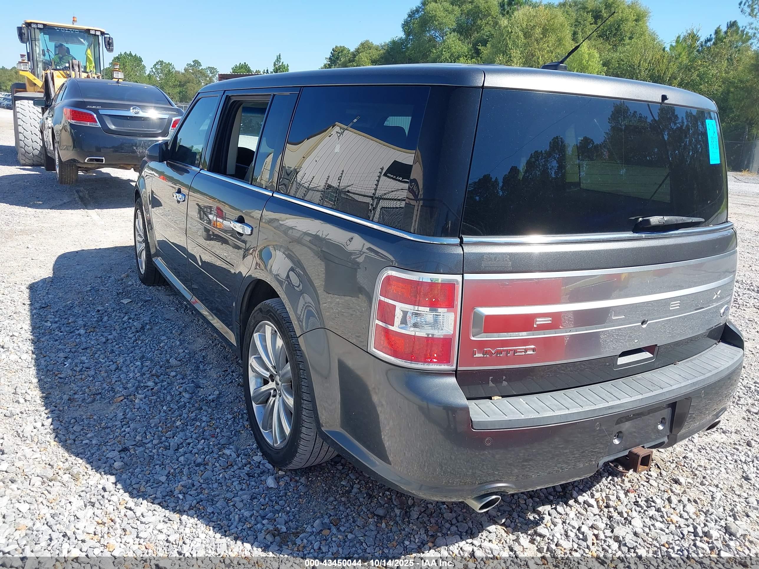 FORD FLEX image 3