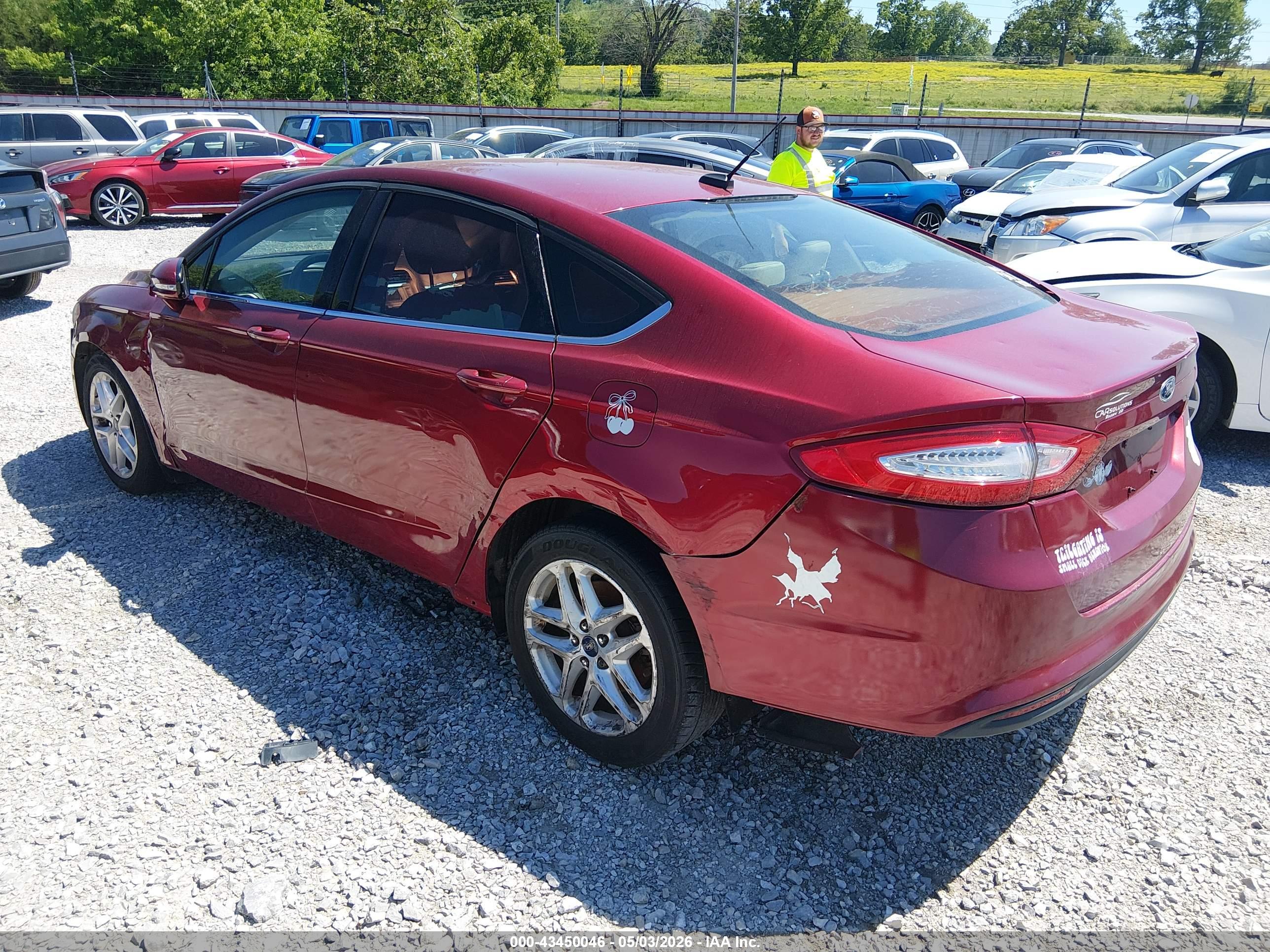FORD FUSION image 3