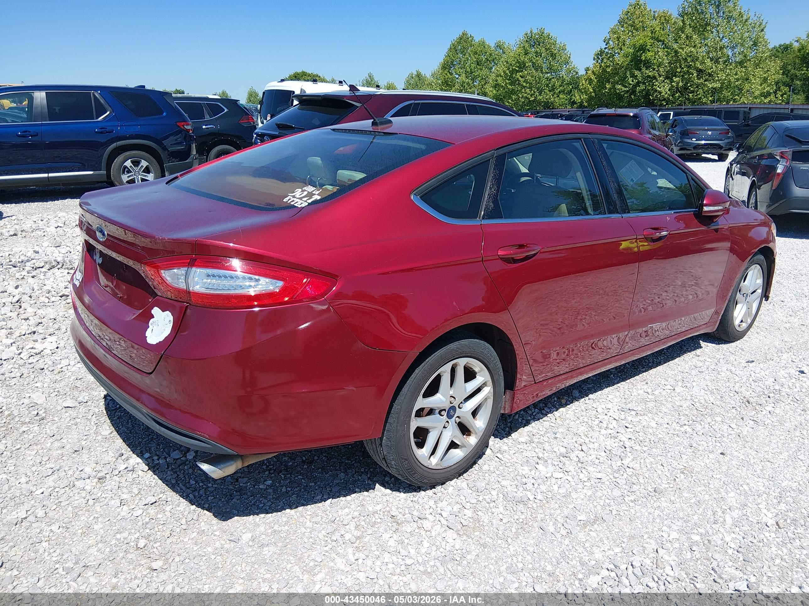 FORD FUSION image 4