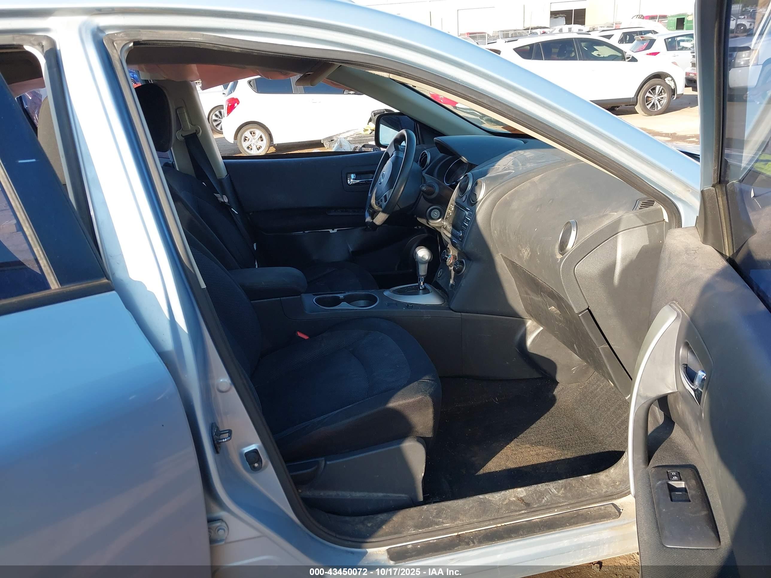 NISSAN ROGUE image 5