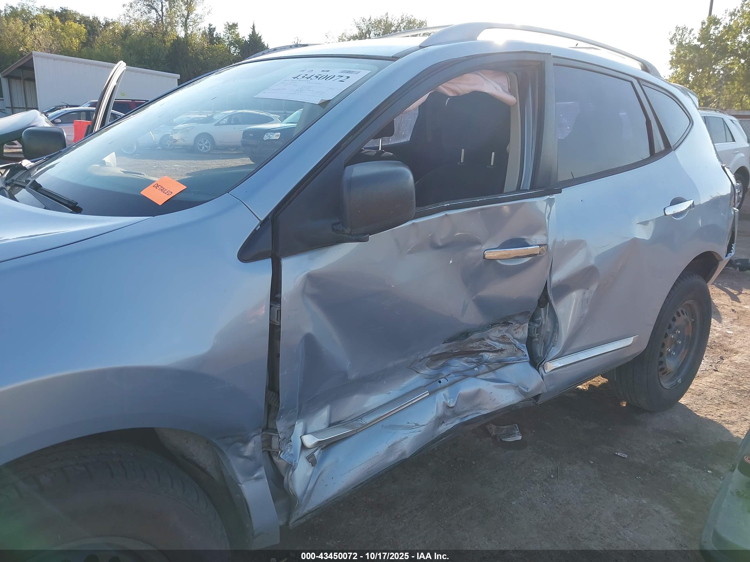 NISSAN ROGUE image 6