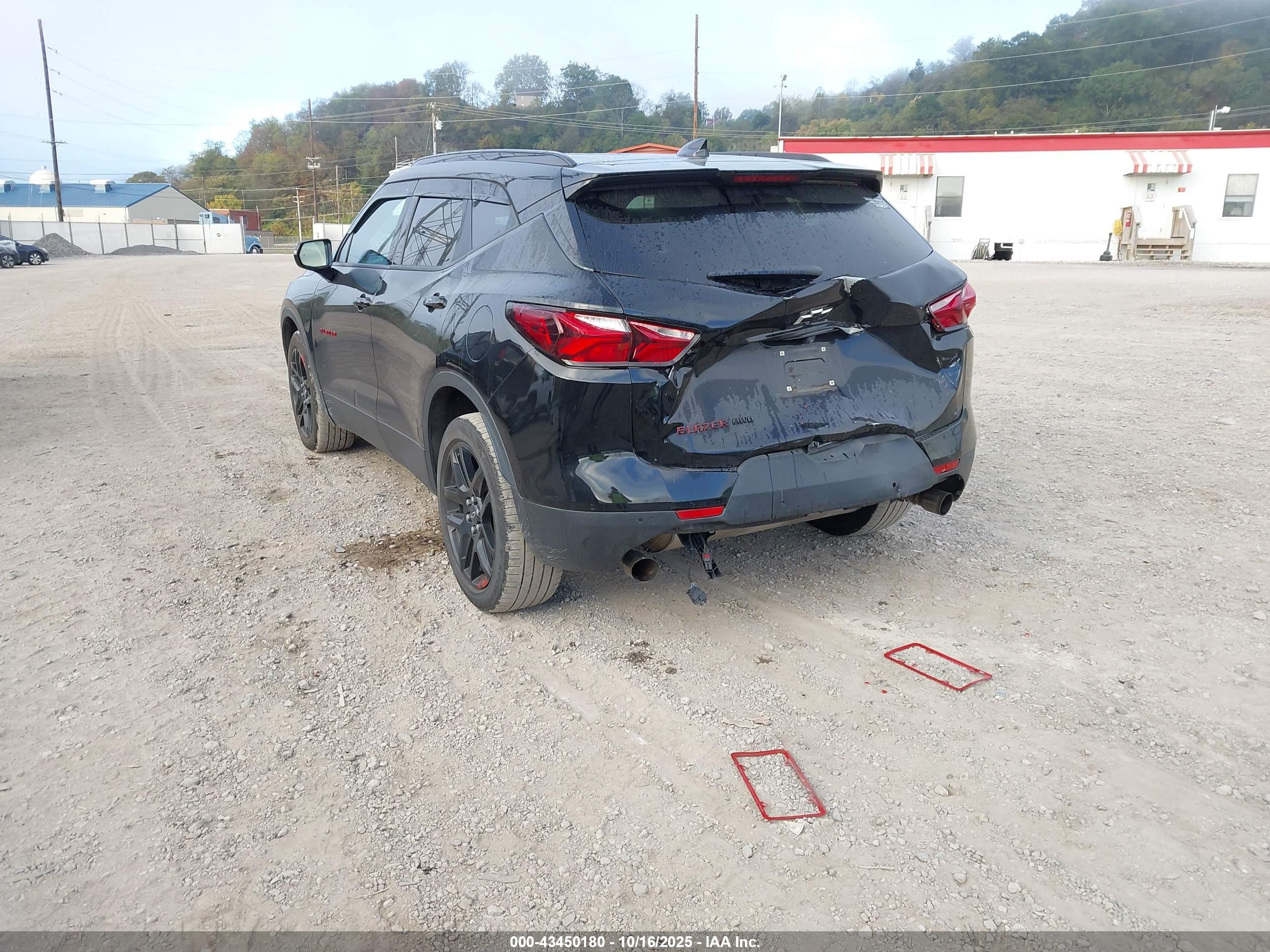 CHEVROLET BLAZER image 3