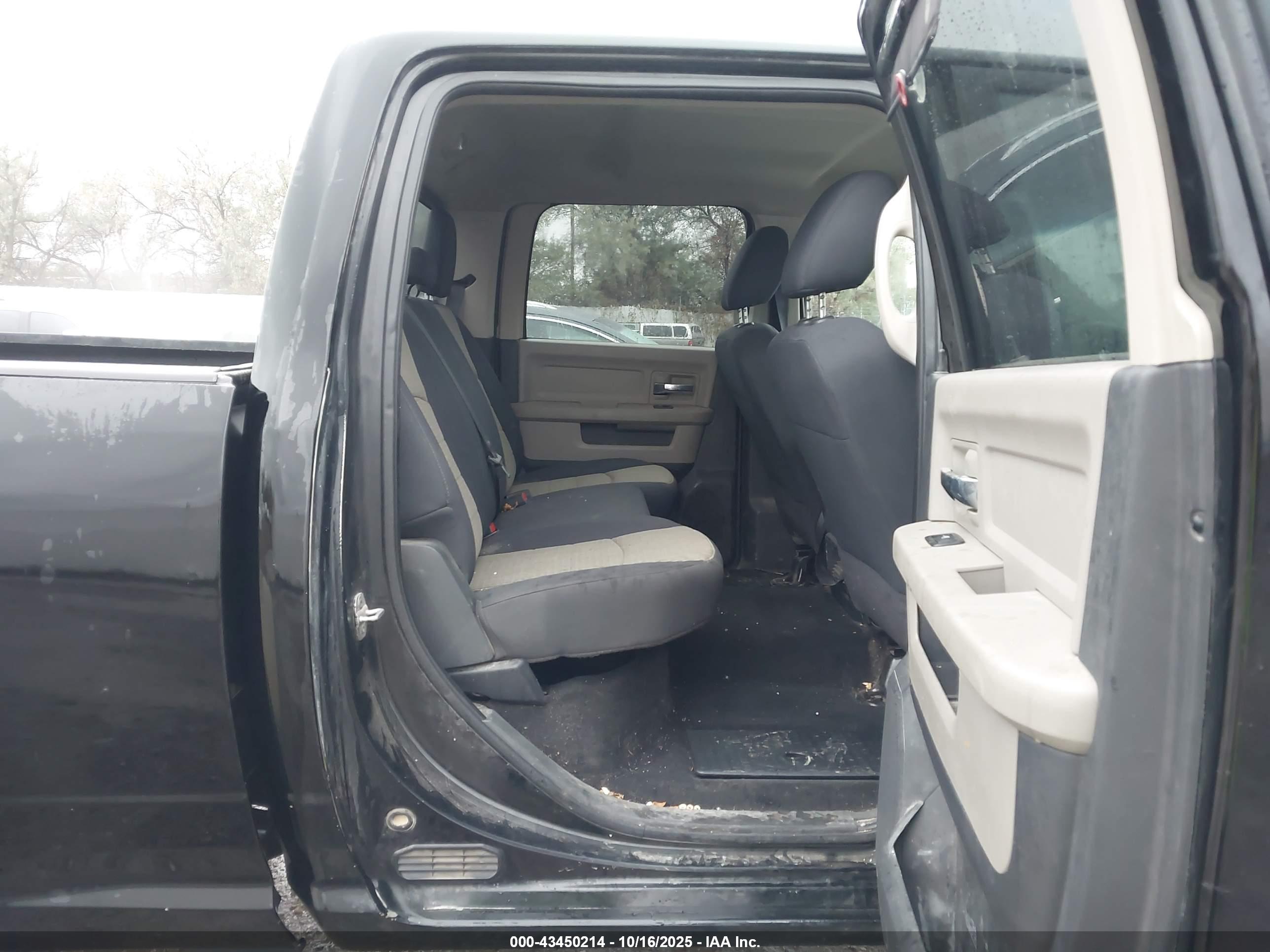 RAM 2500 image 8