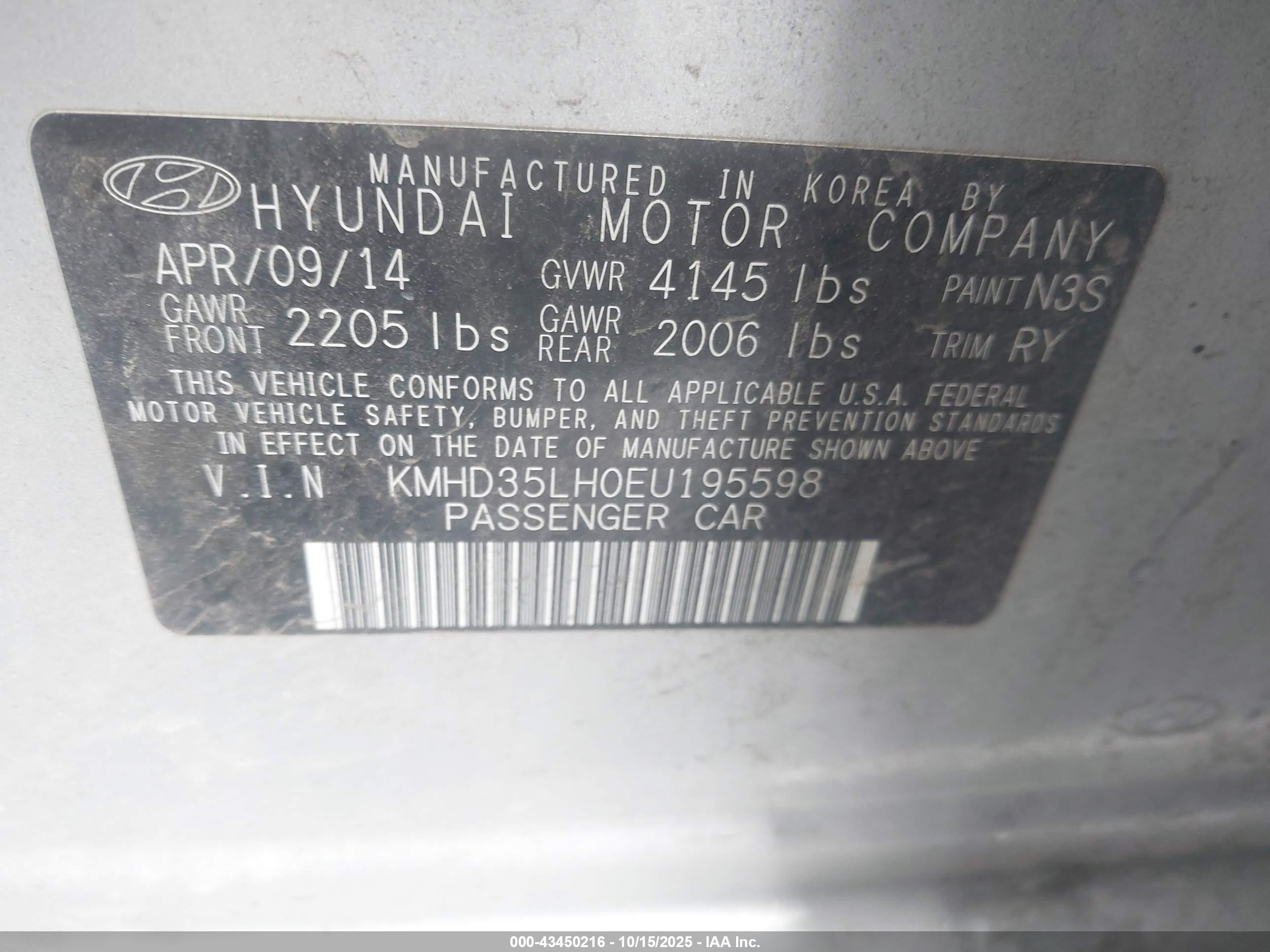 HYUNDAI ELANTRA image 9