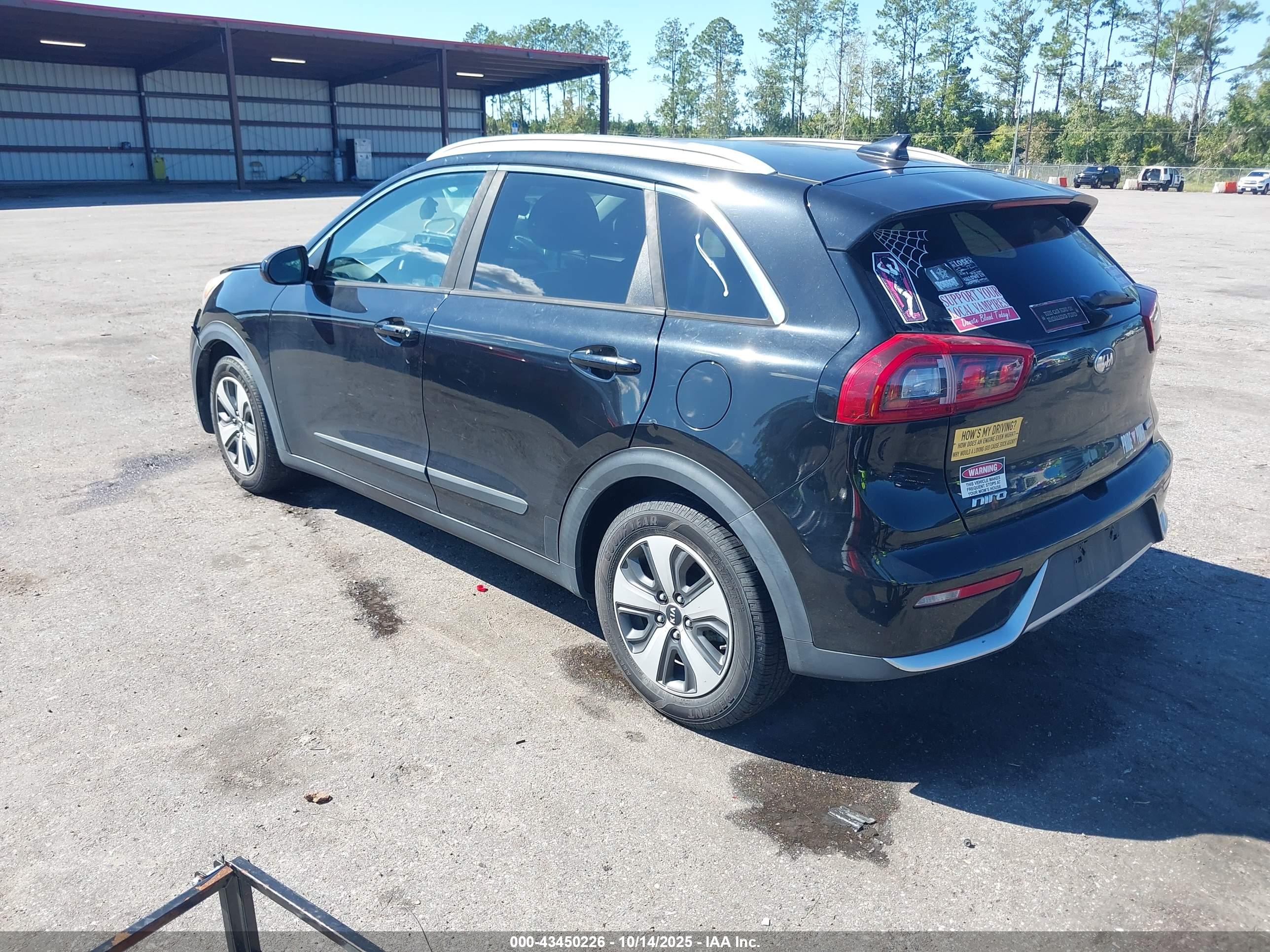KIA NIRO image 3