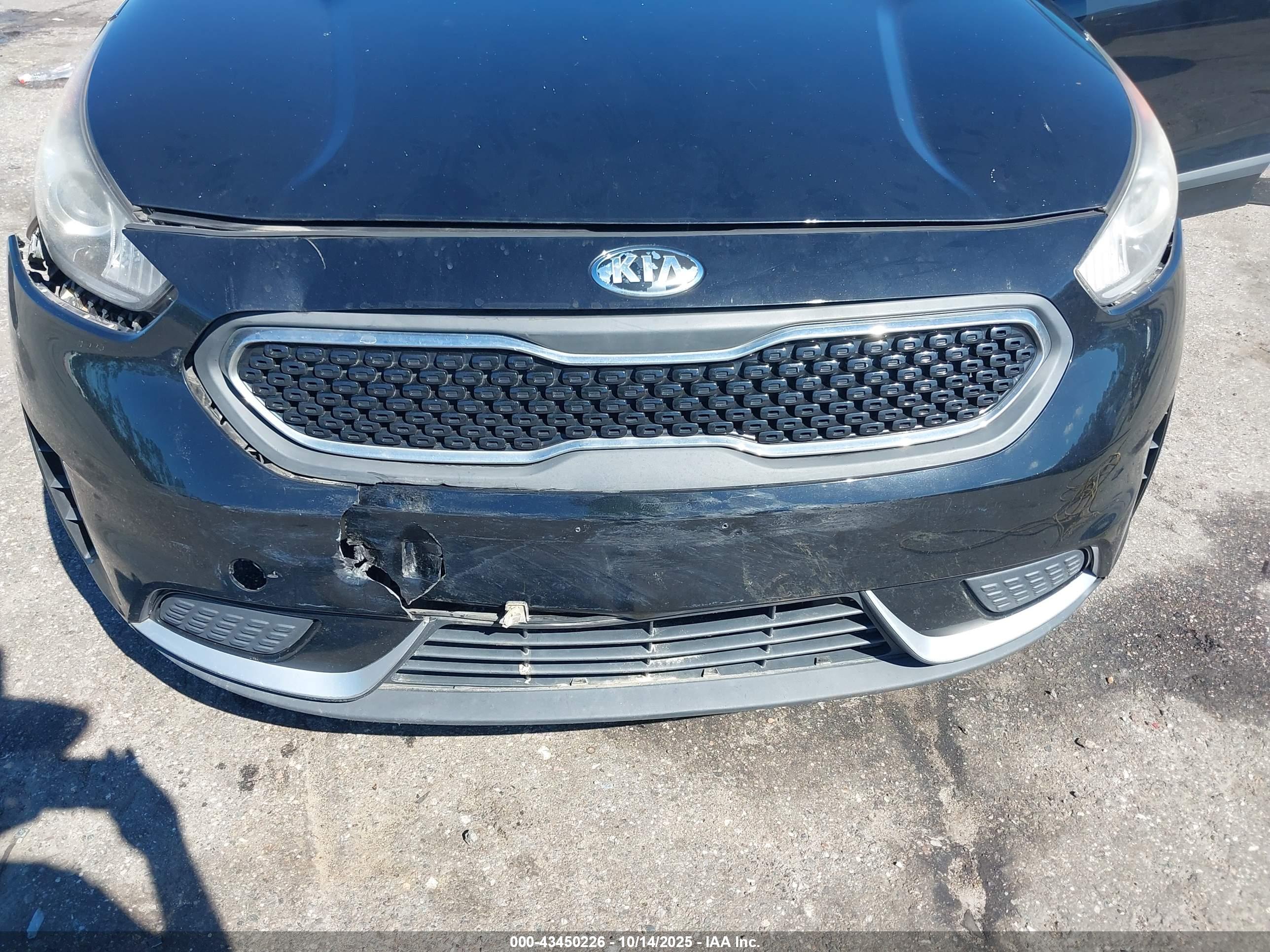KIA NIRO image 6