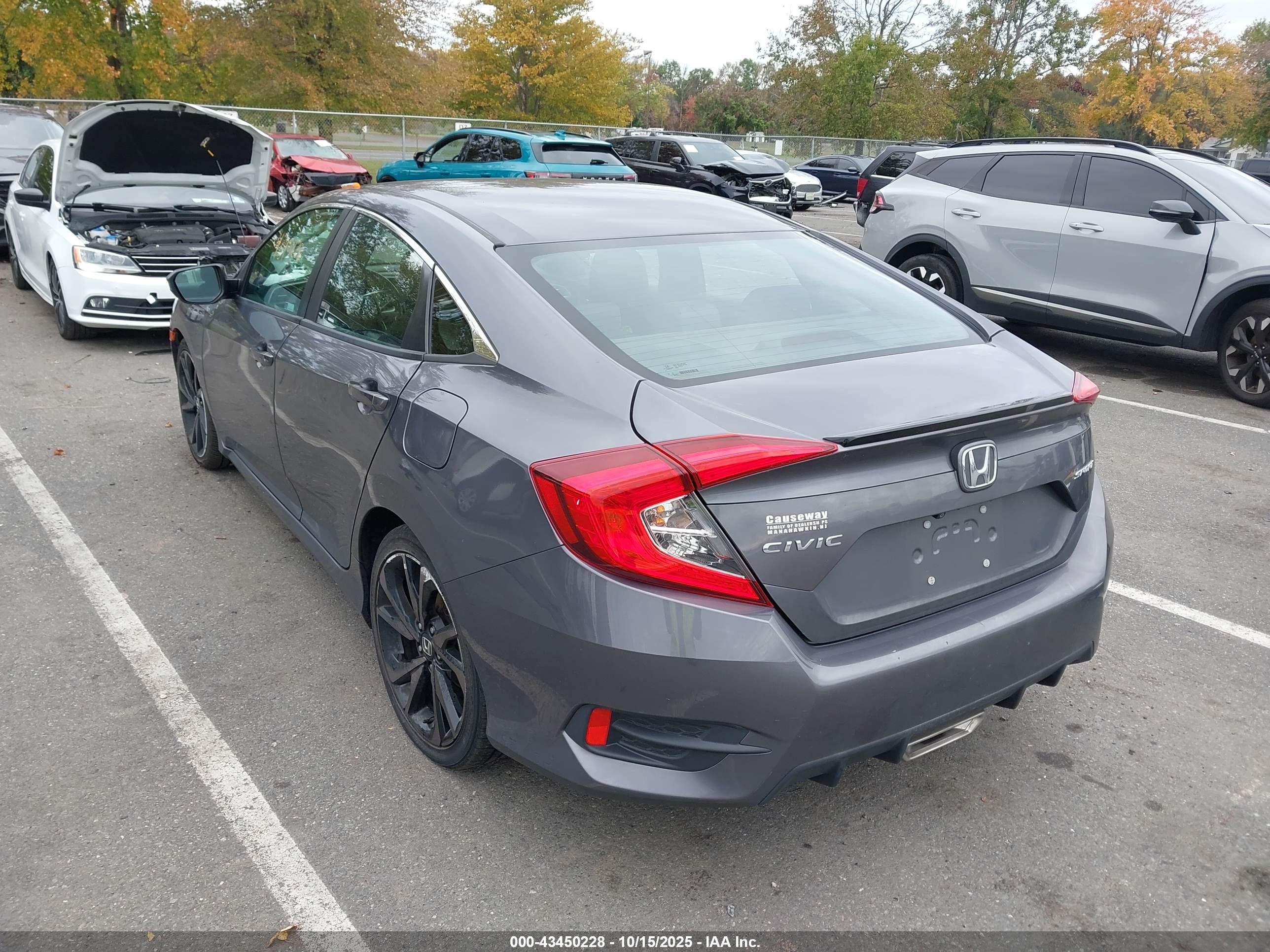 HONDA CIVIC image 3