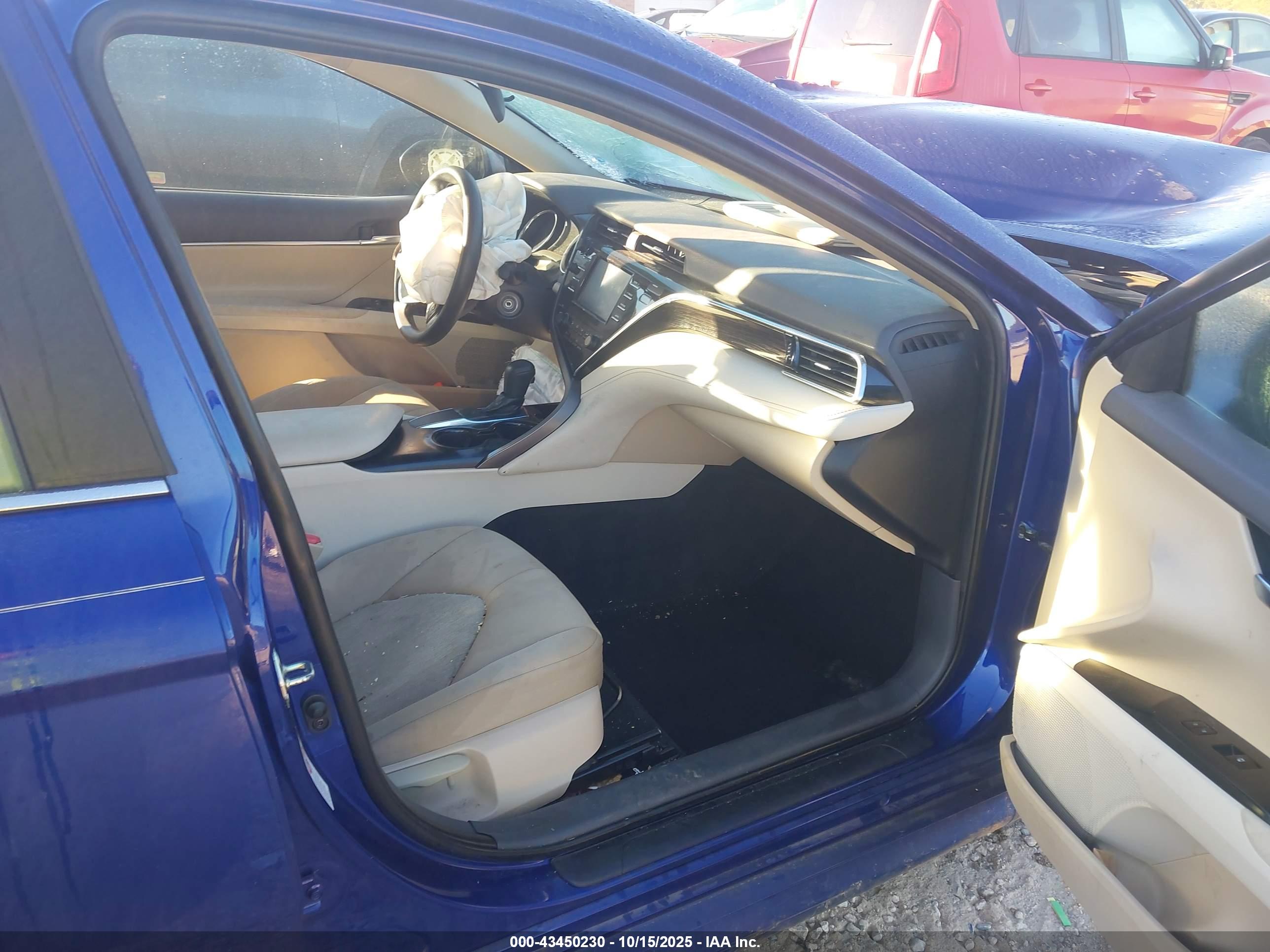 TOYOTA CAMRY image 5