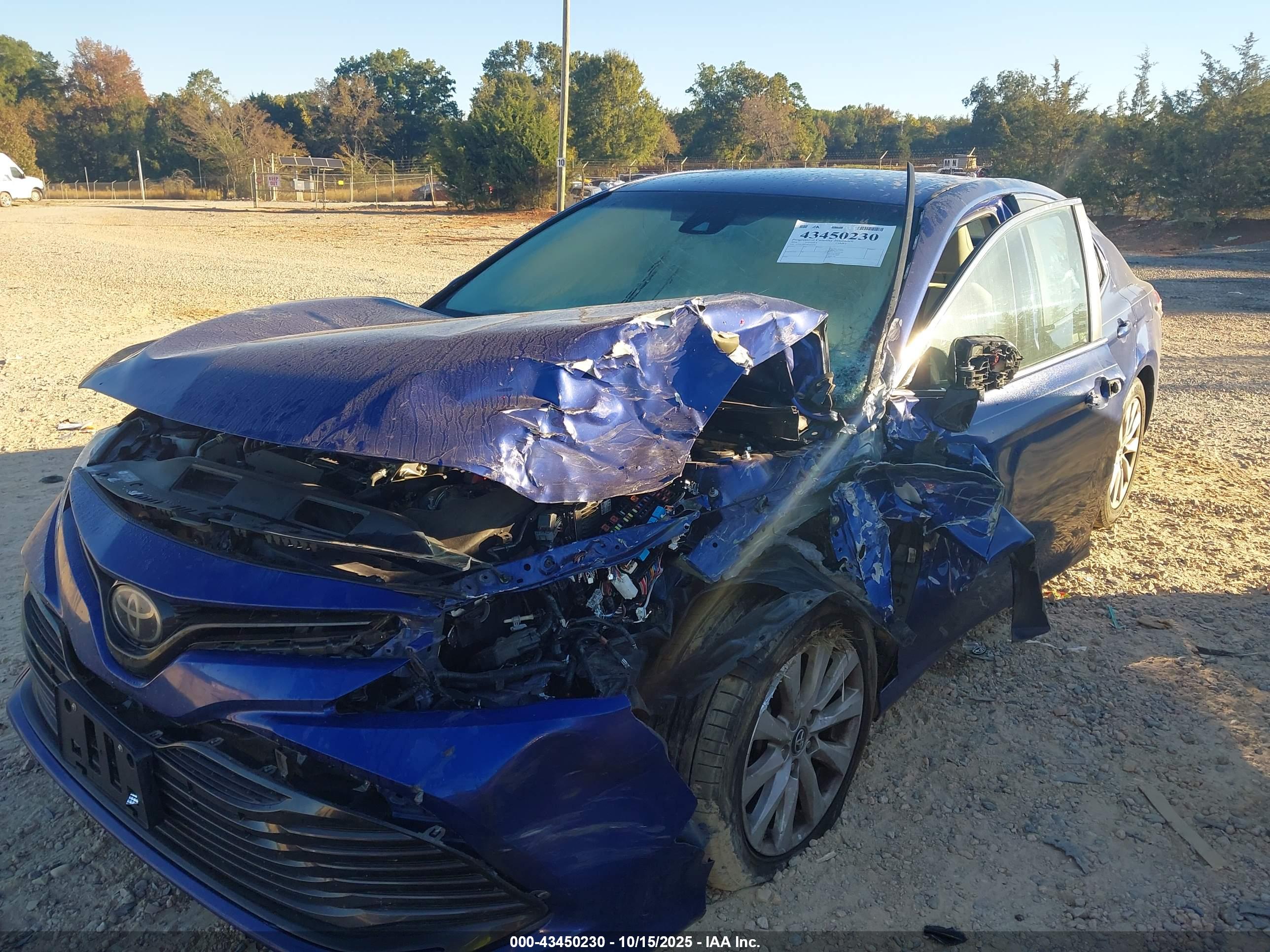 TOYOTA CAMRY image 6