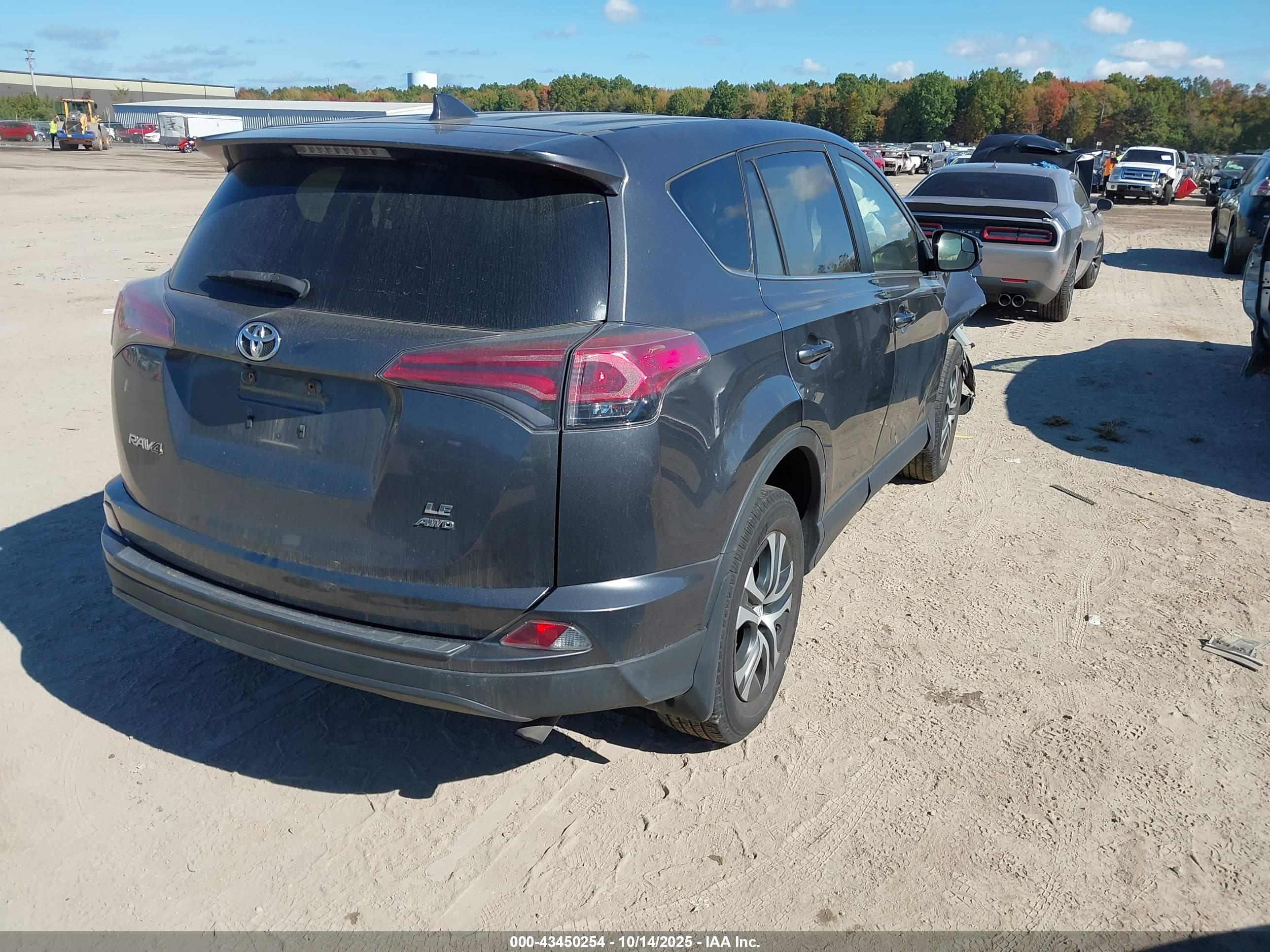 TOYOTA RAV4 image 4