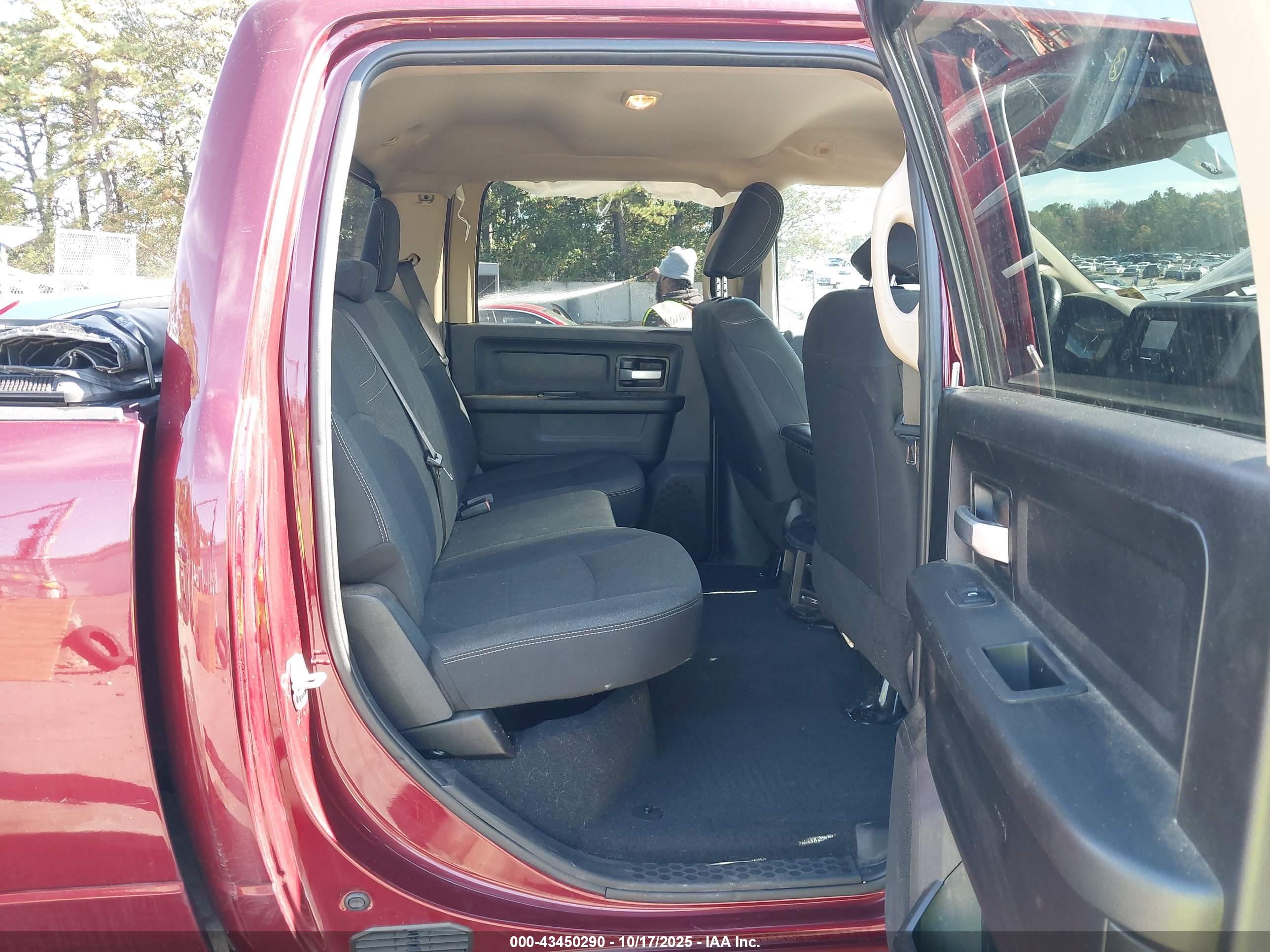 RAM 2500 image 8
