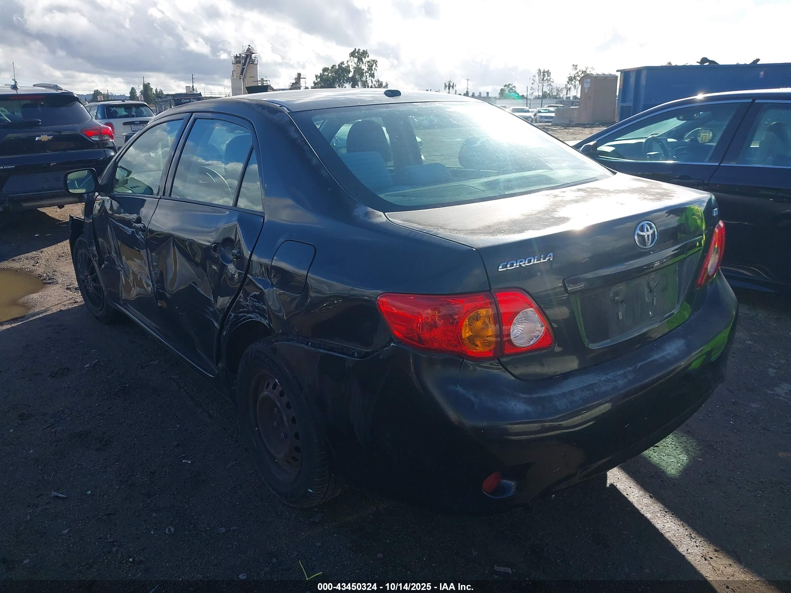 TOYOTA COROLLA image 3