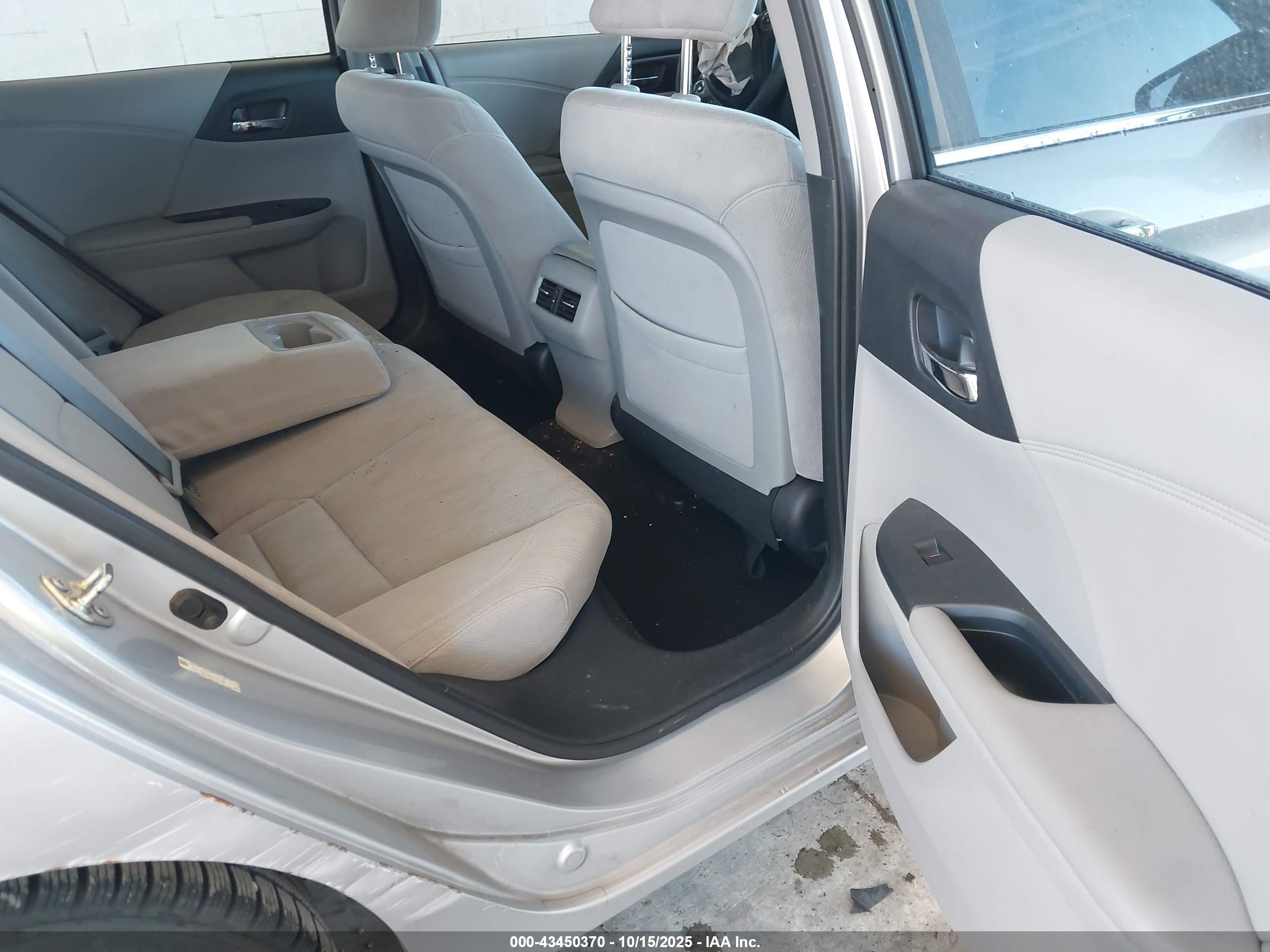 HONDA ACCORD image 8