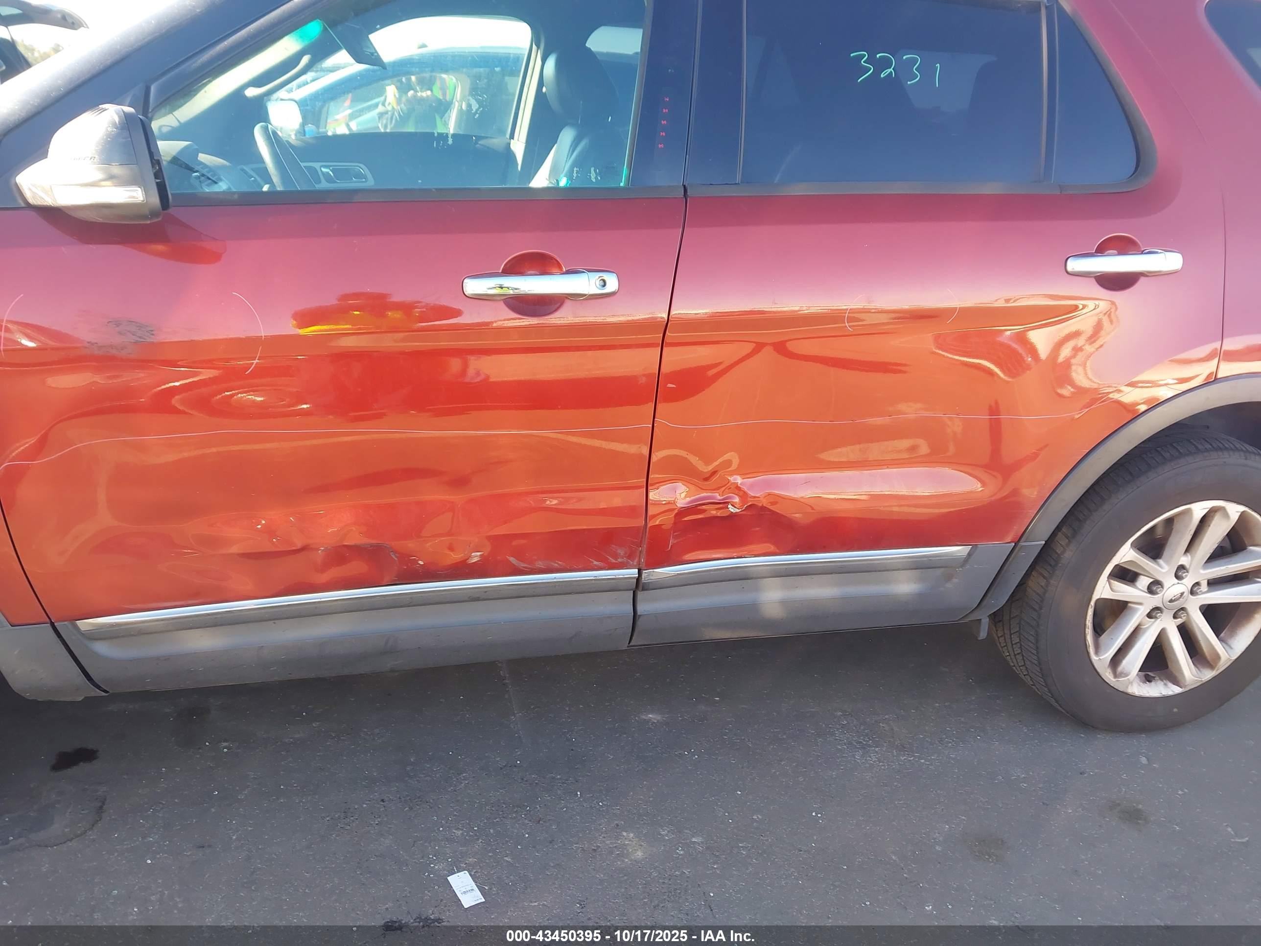 FORD EXPLORER image 6