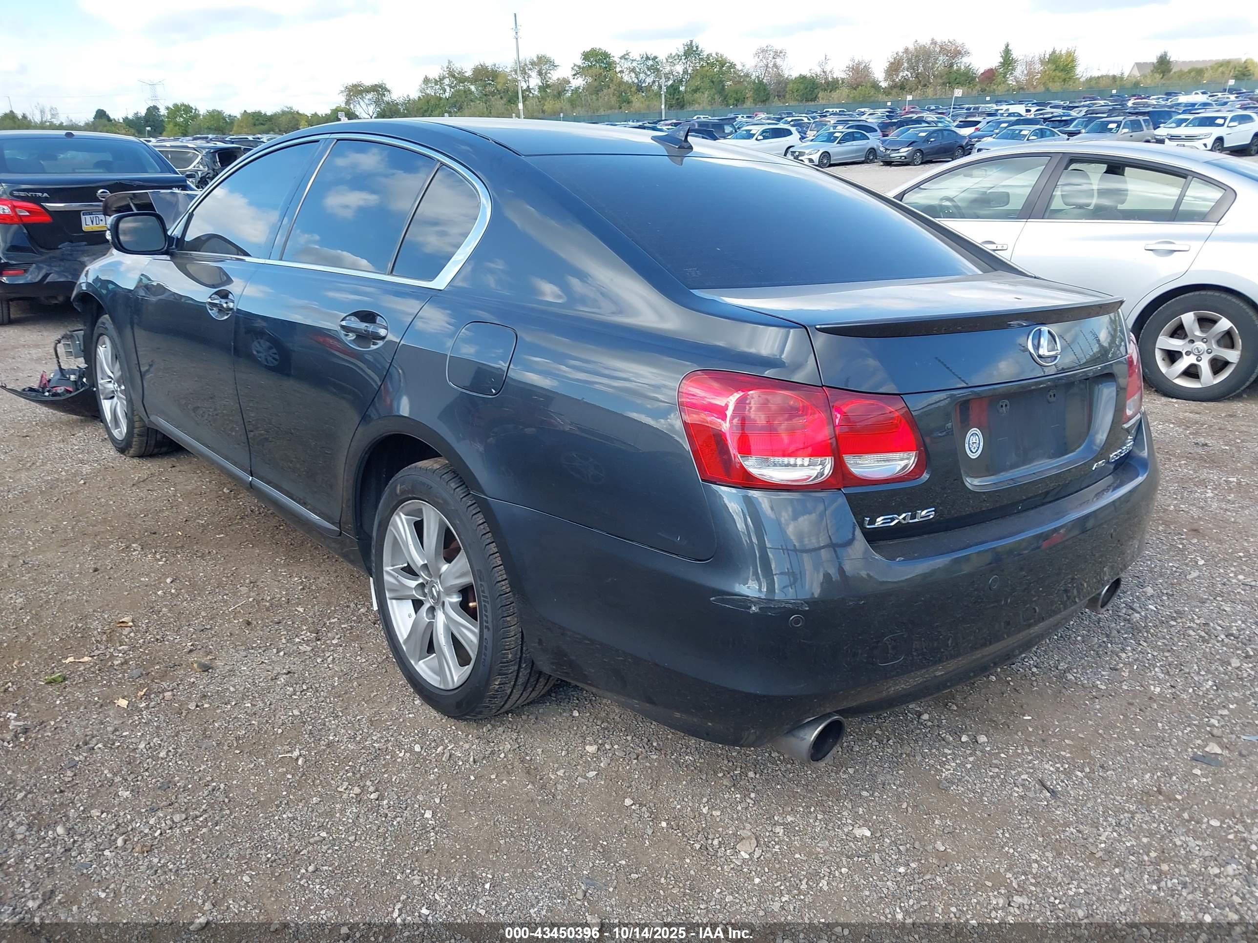 LEXUS GS image 3