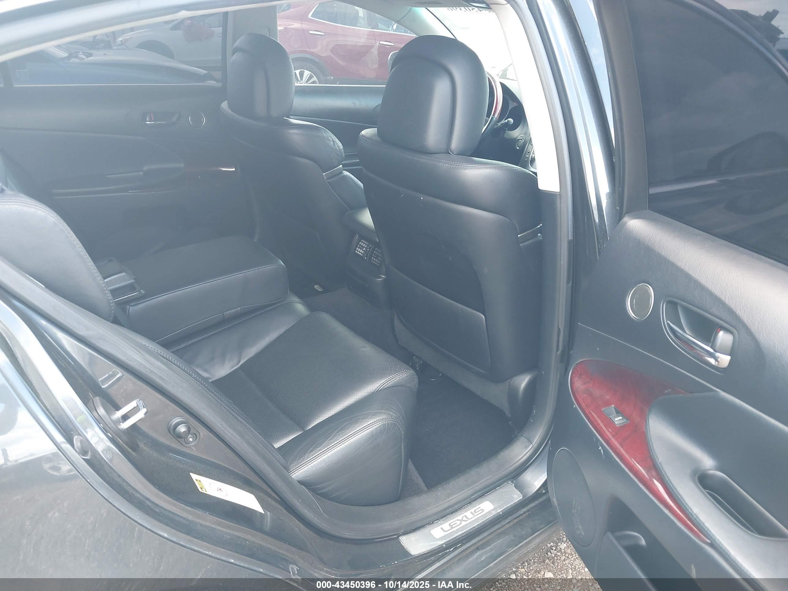 LEXUS GS image 8