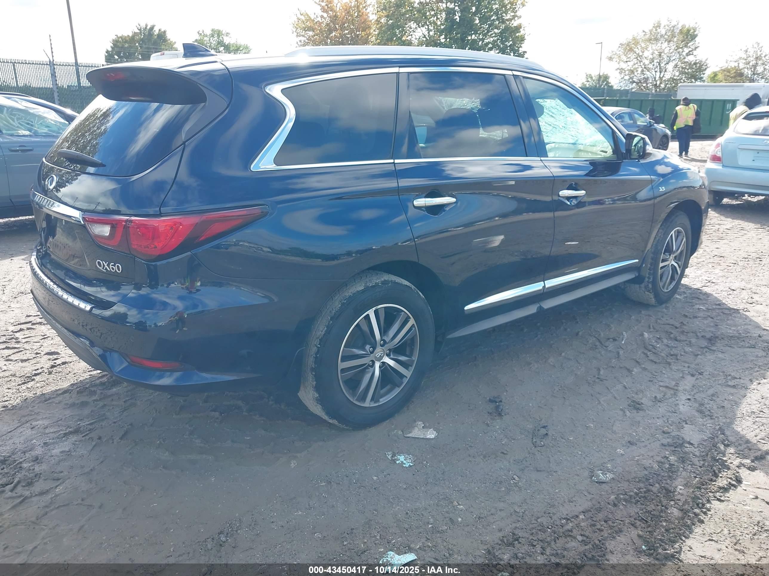 INFINITI QX60 image 4
