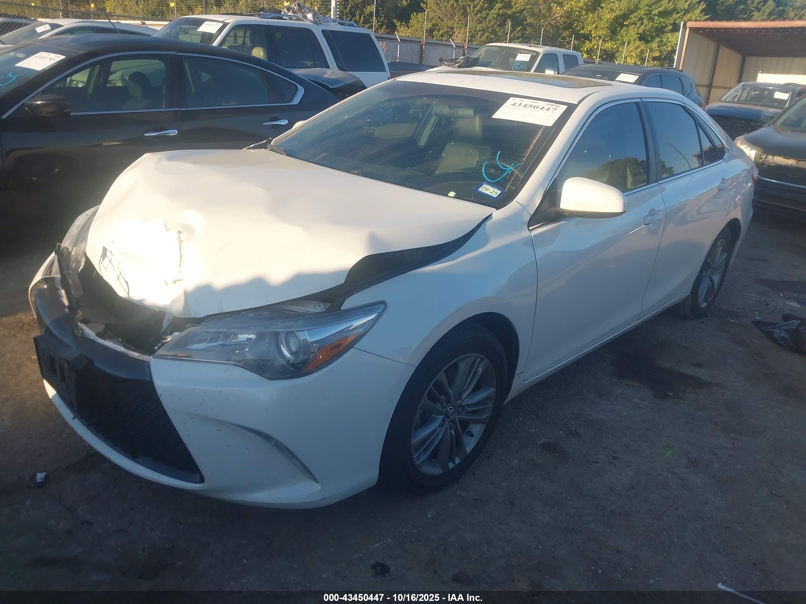 TOYOTA CAMRY image 2