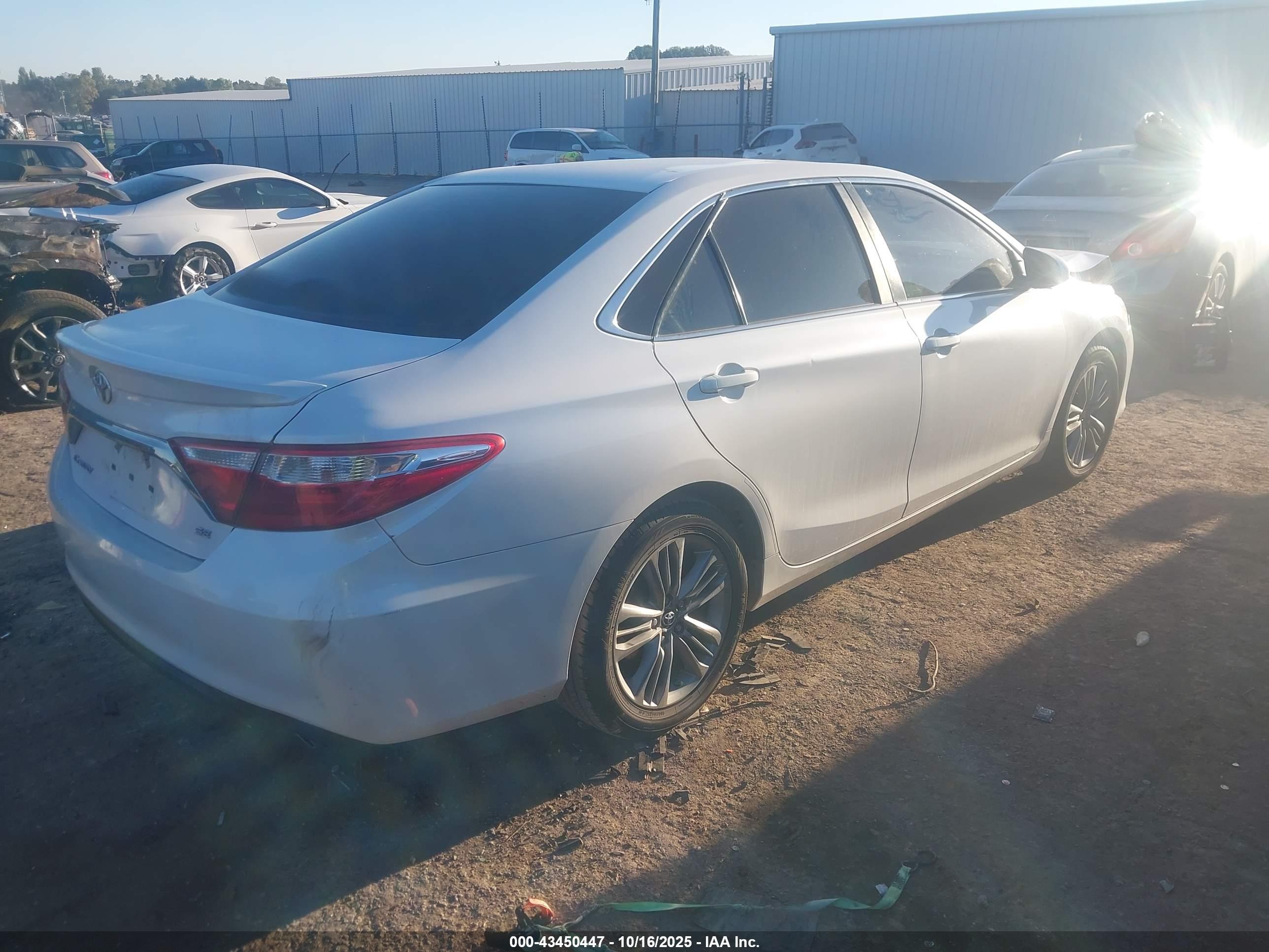 TOYOTA CAMRY image 4