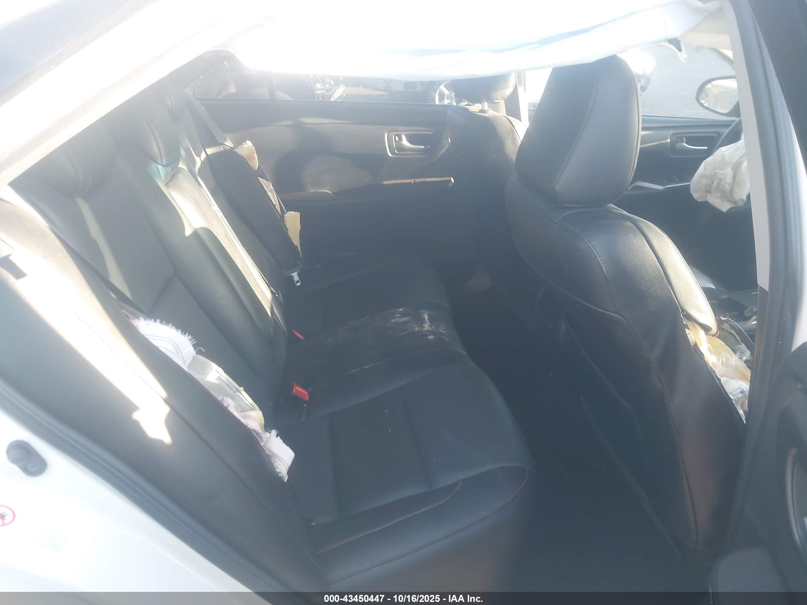 TOYOTA CAMRY image 8