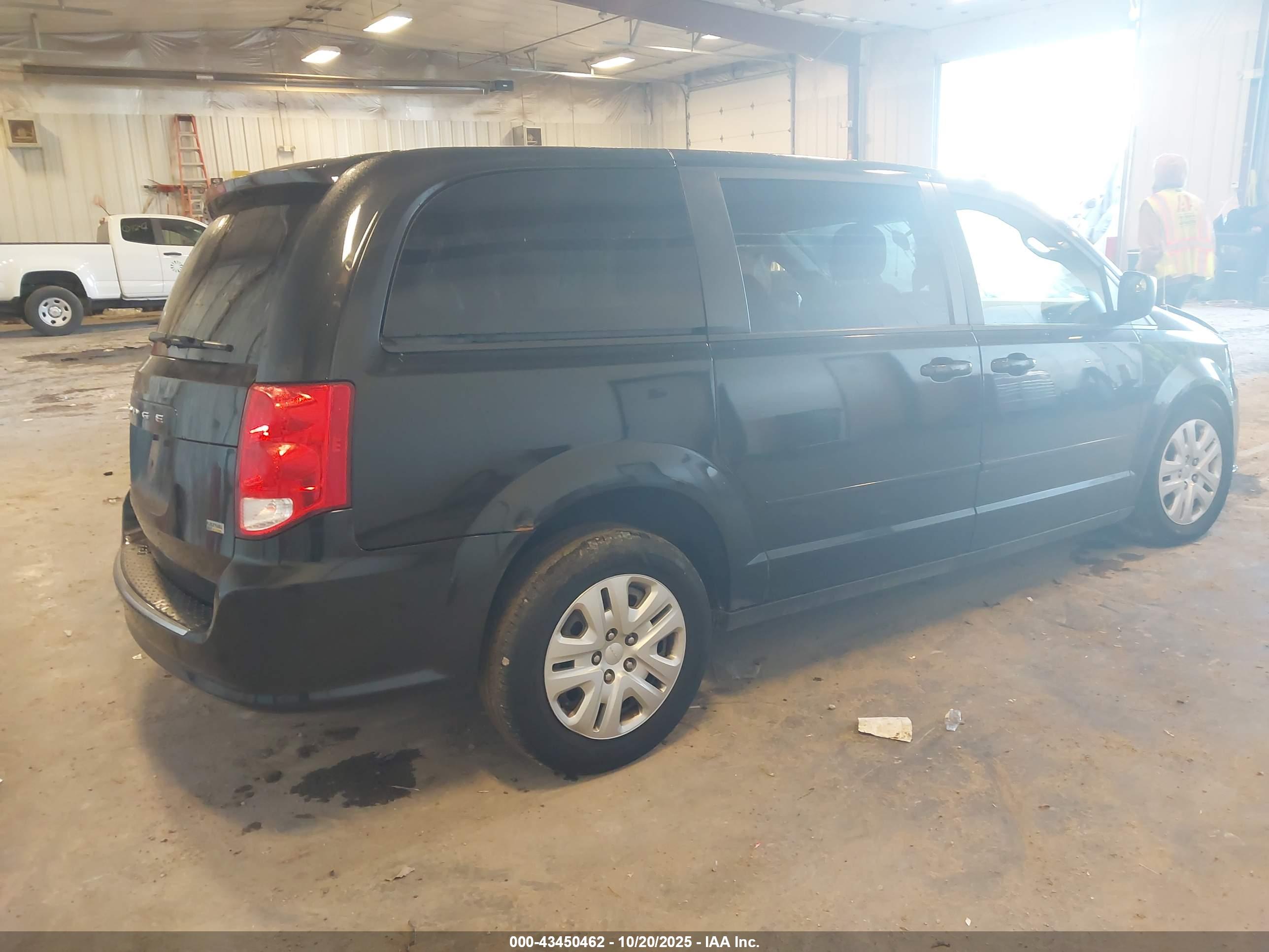 DODGE GRAND image 4