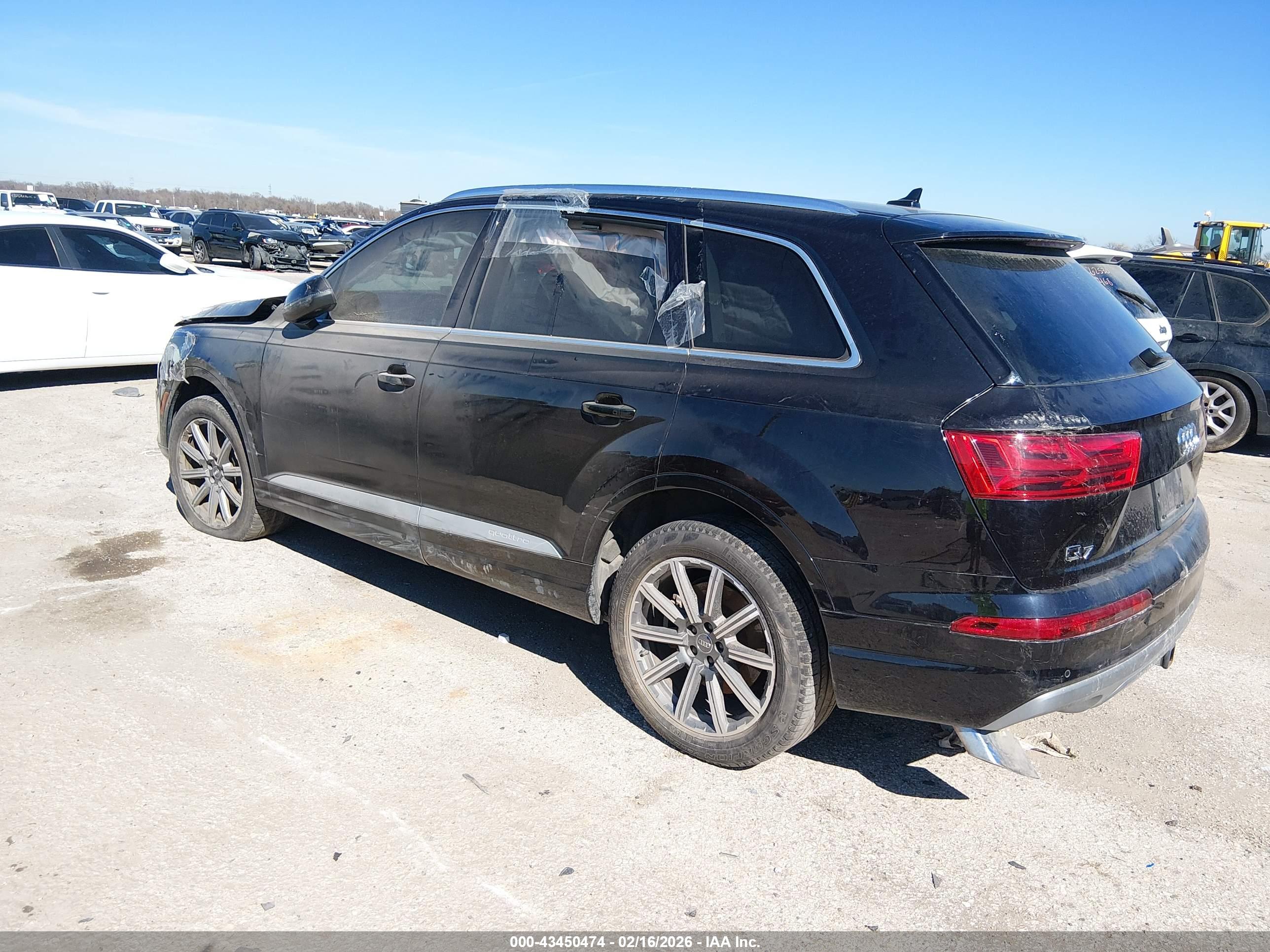 AUDI Q7 image 3