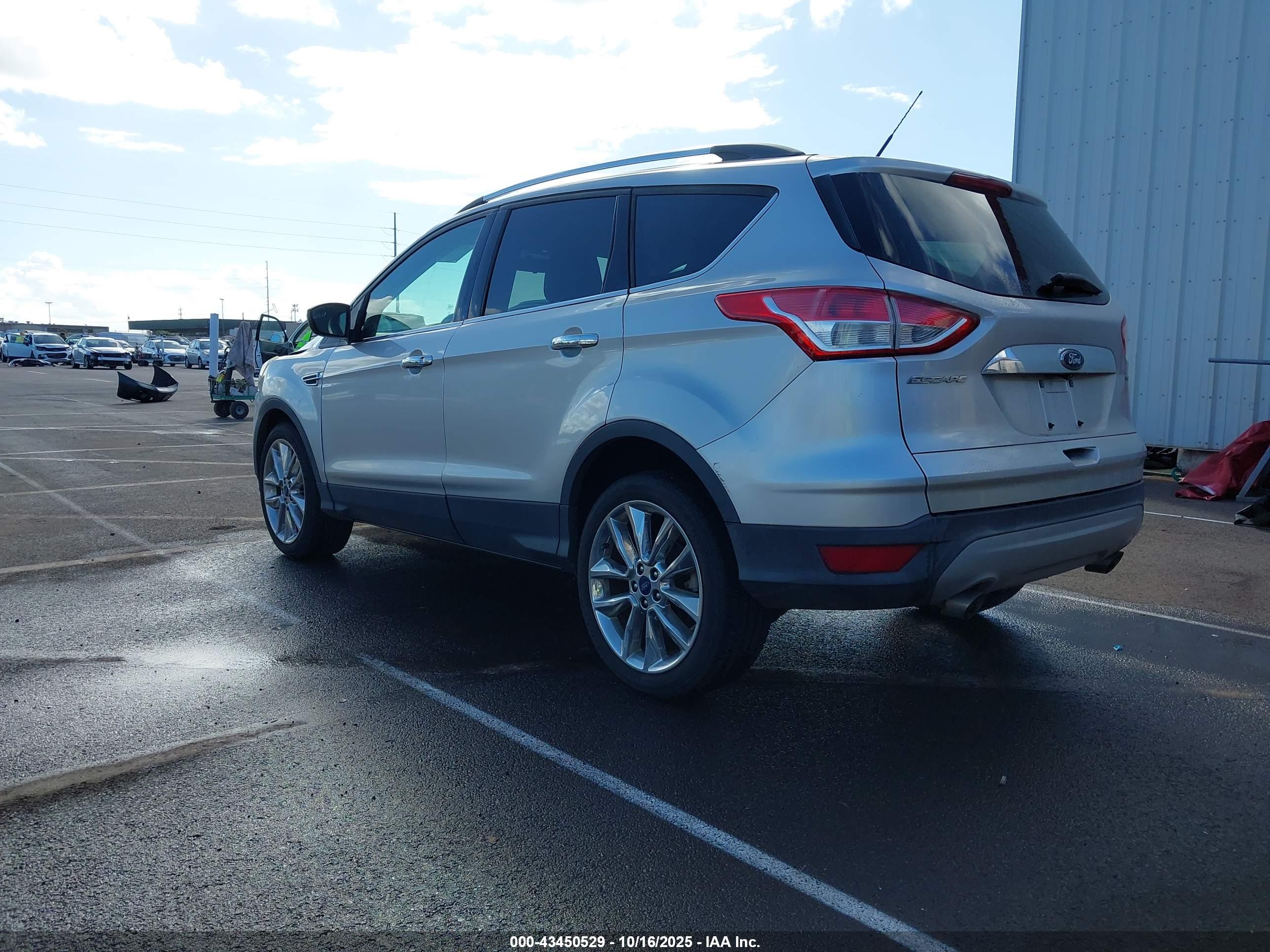 FORD ESCAPE image 3