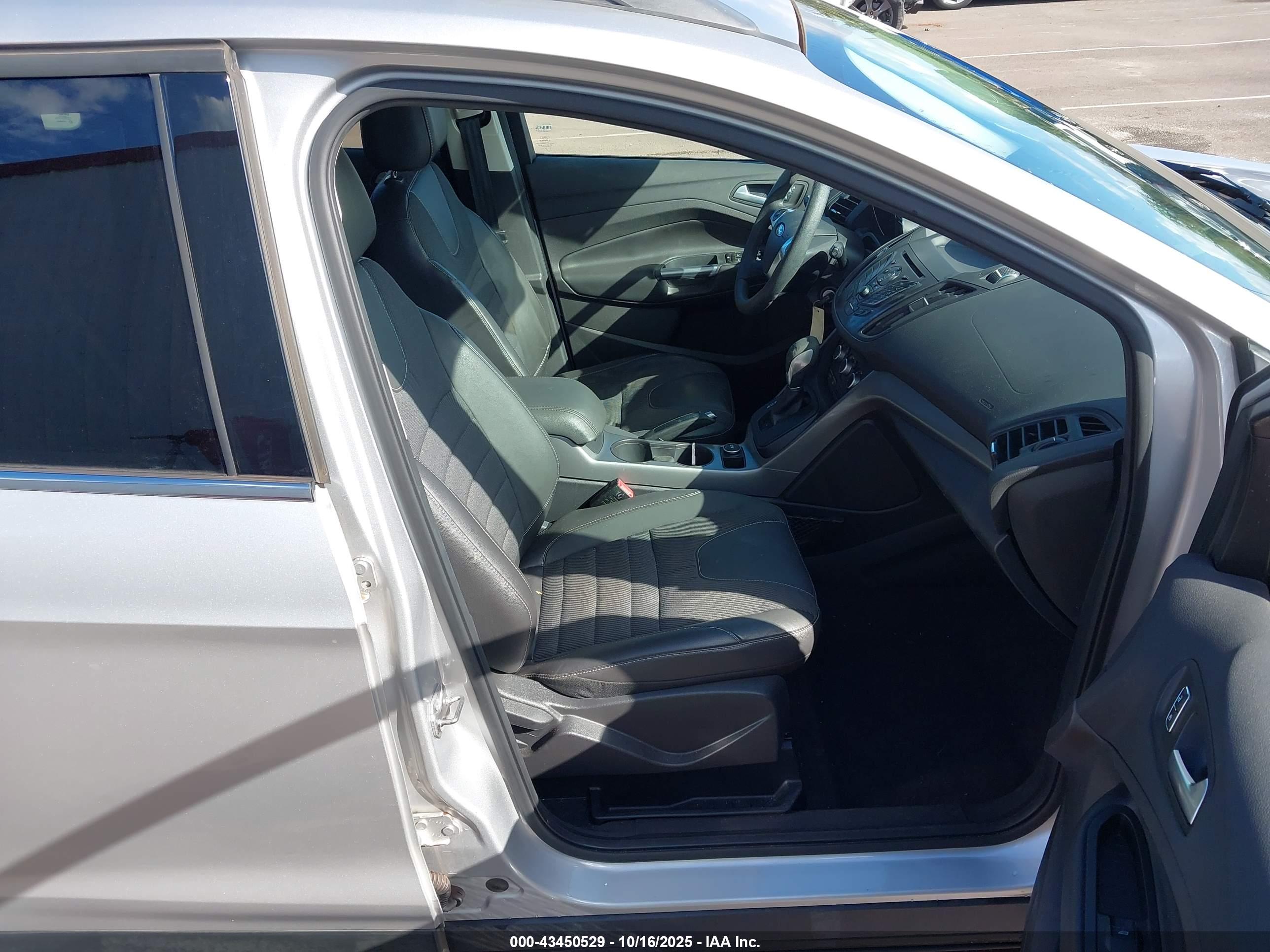 FORD ESCAPE image 5