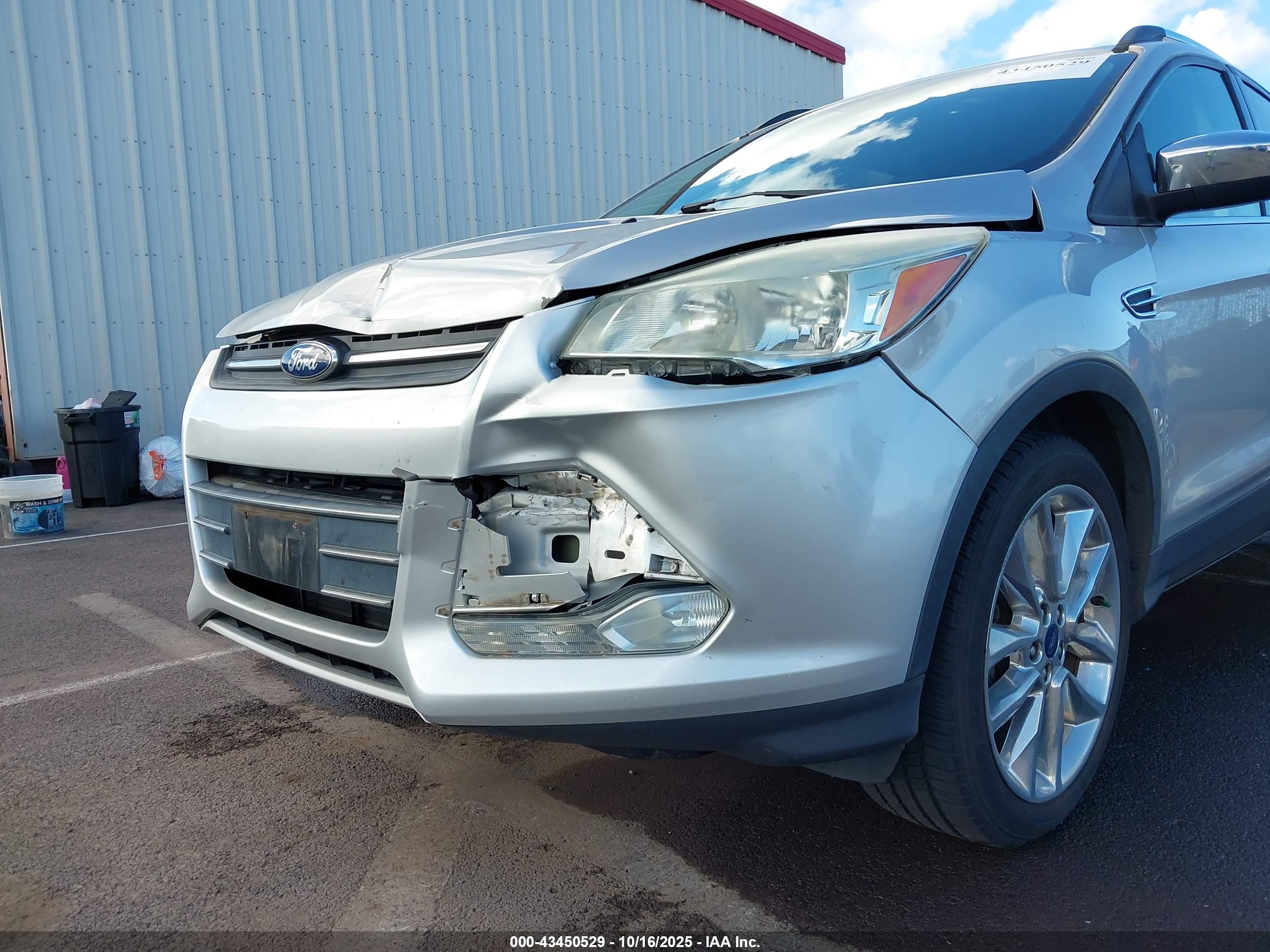 FORD ESCAPE image 6