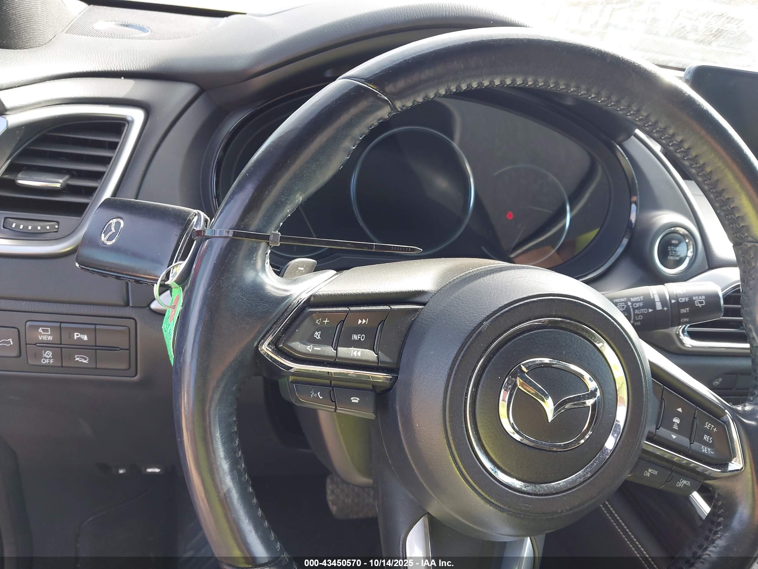 MAZDA CX-9 image 11