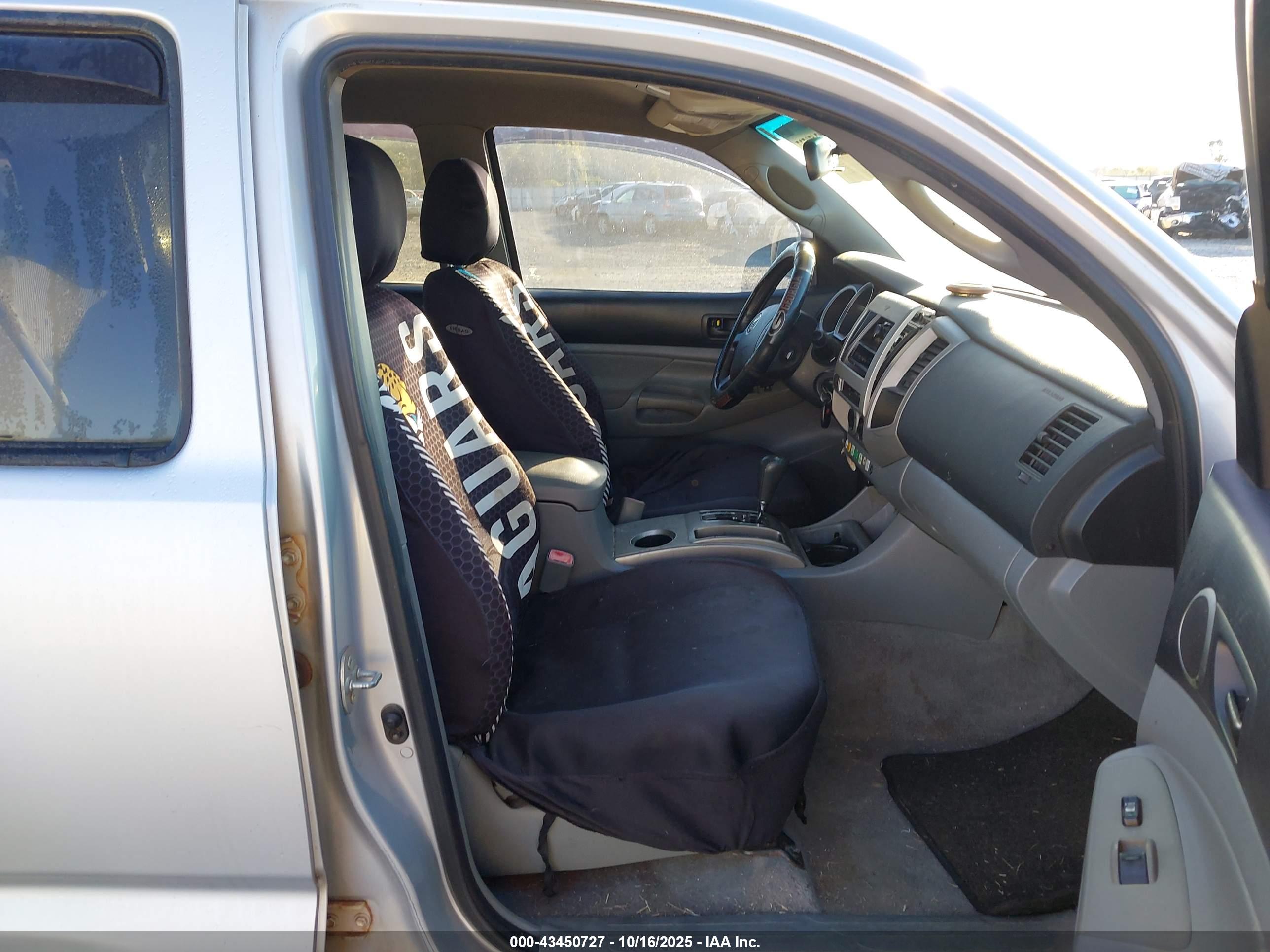 TOYOTA TACOMA image 5