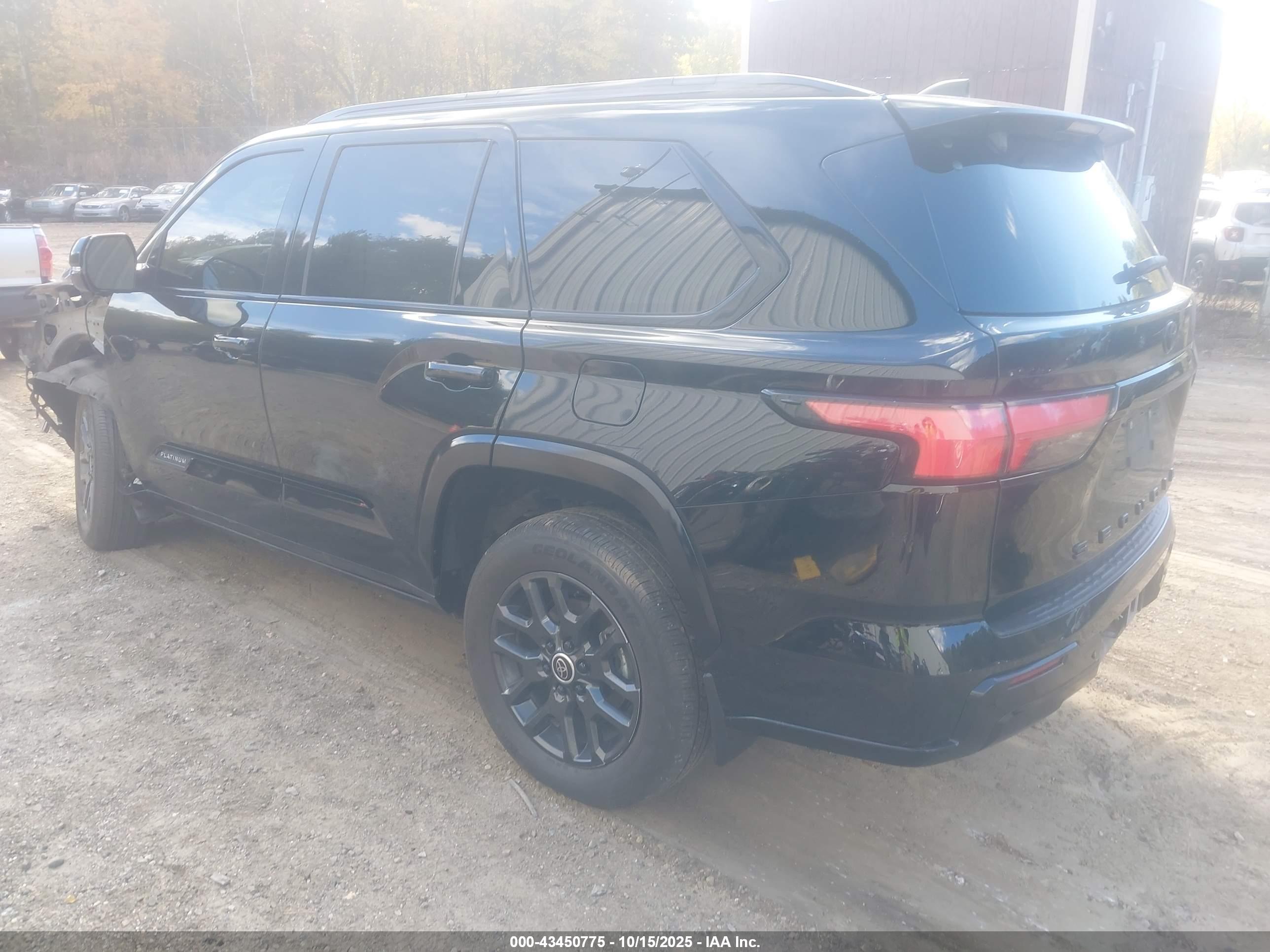 TOYOTA SEQUOIA image 3
