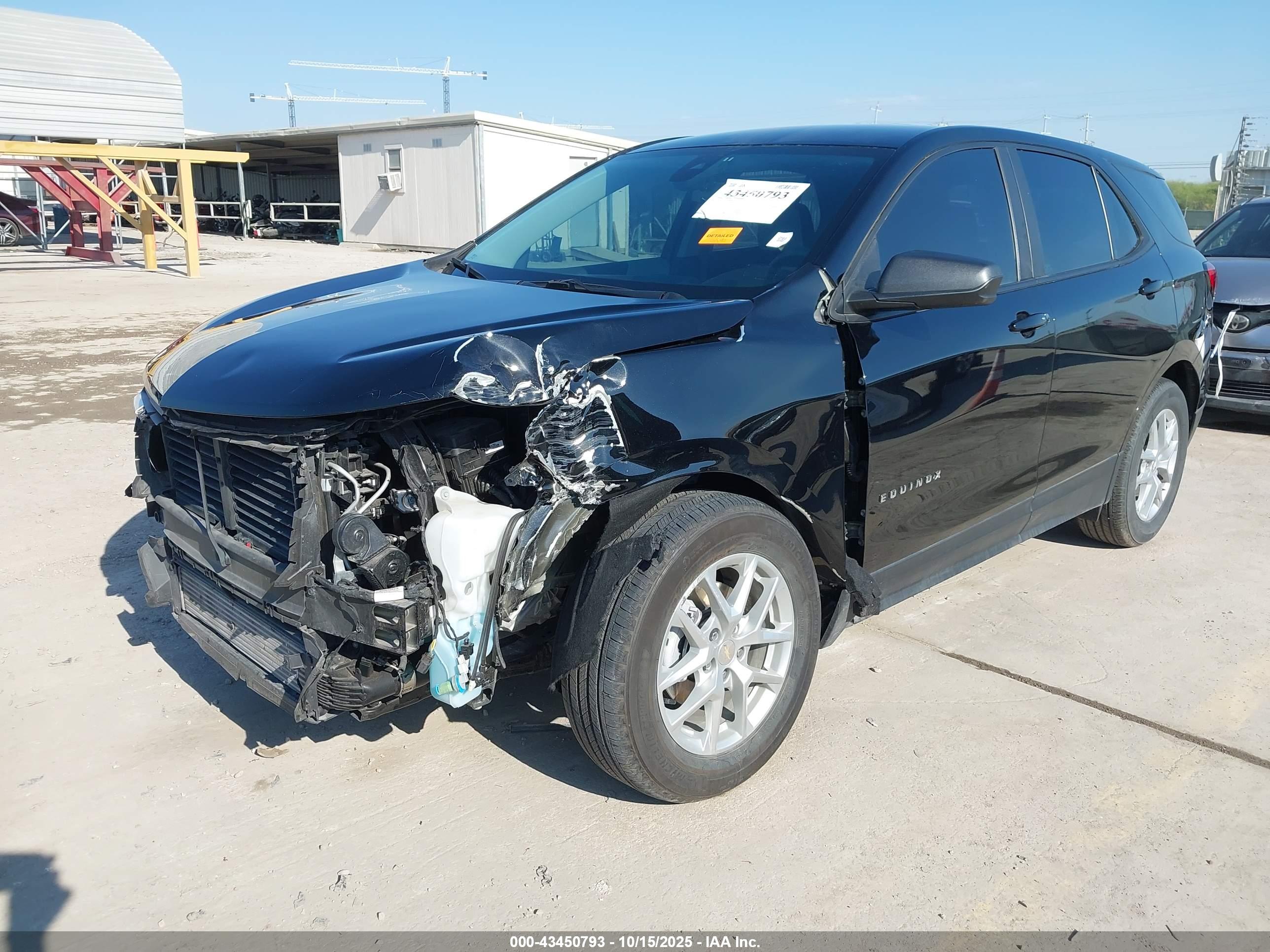 CHEVROLET EQUINOX image 2