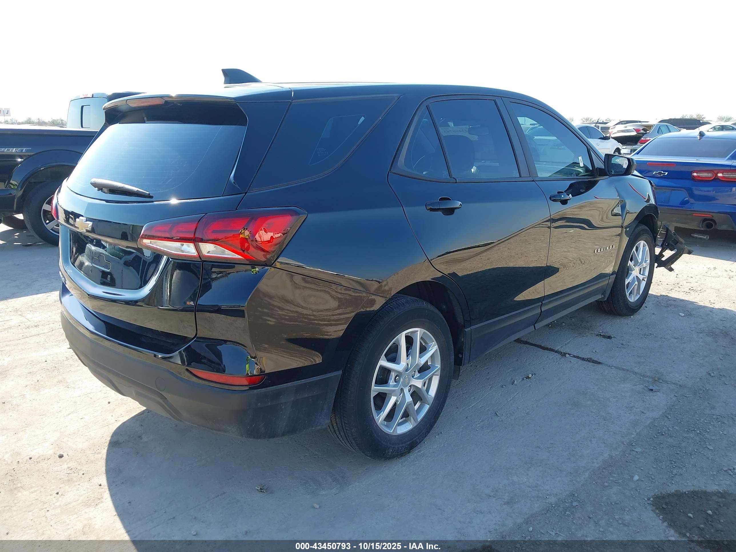 CHEVROLET EQUINOX image 4