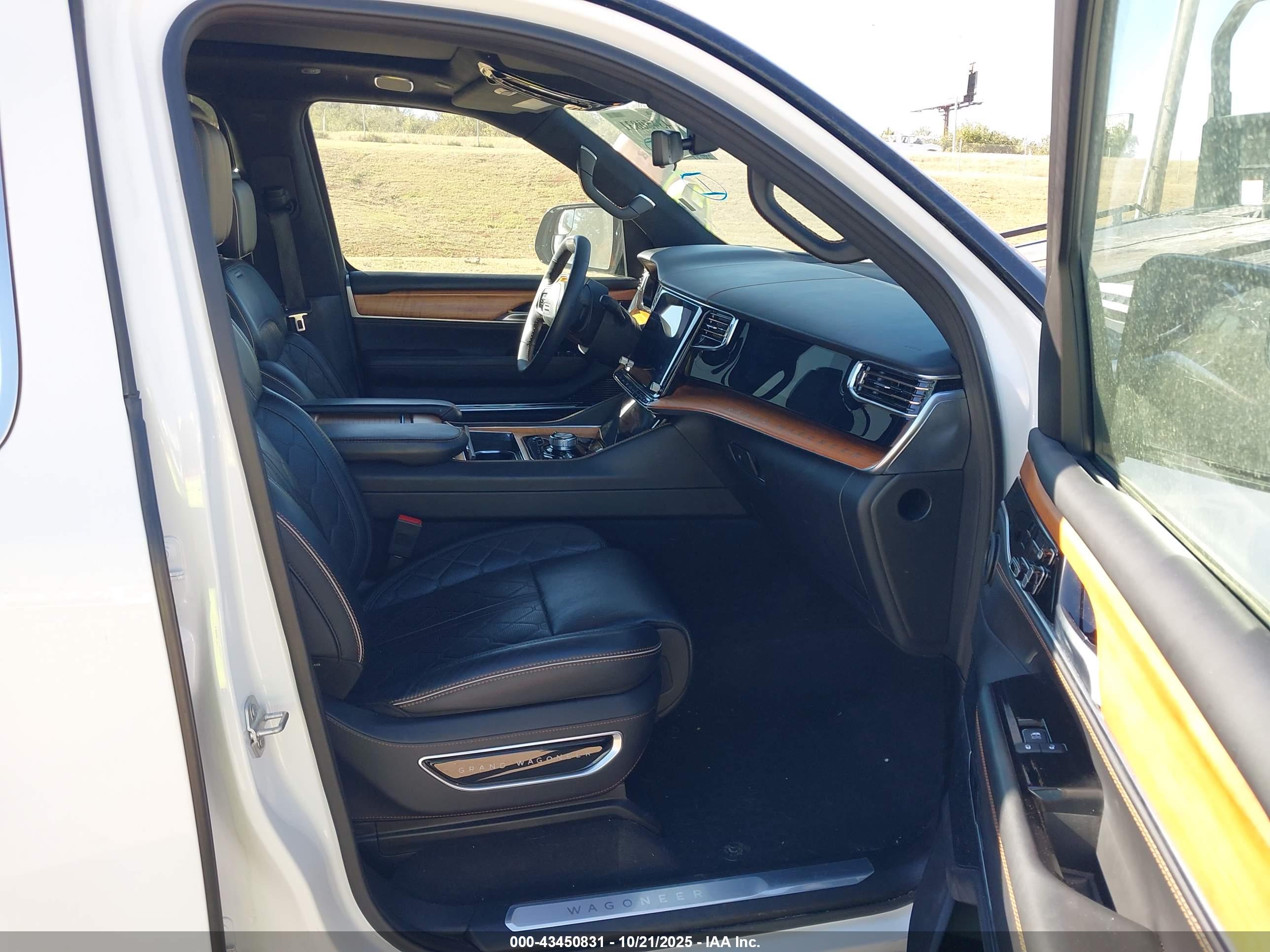 JEEP GRAND image 5