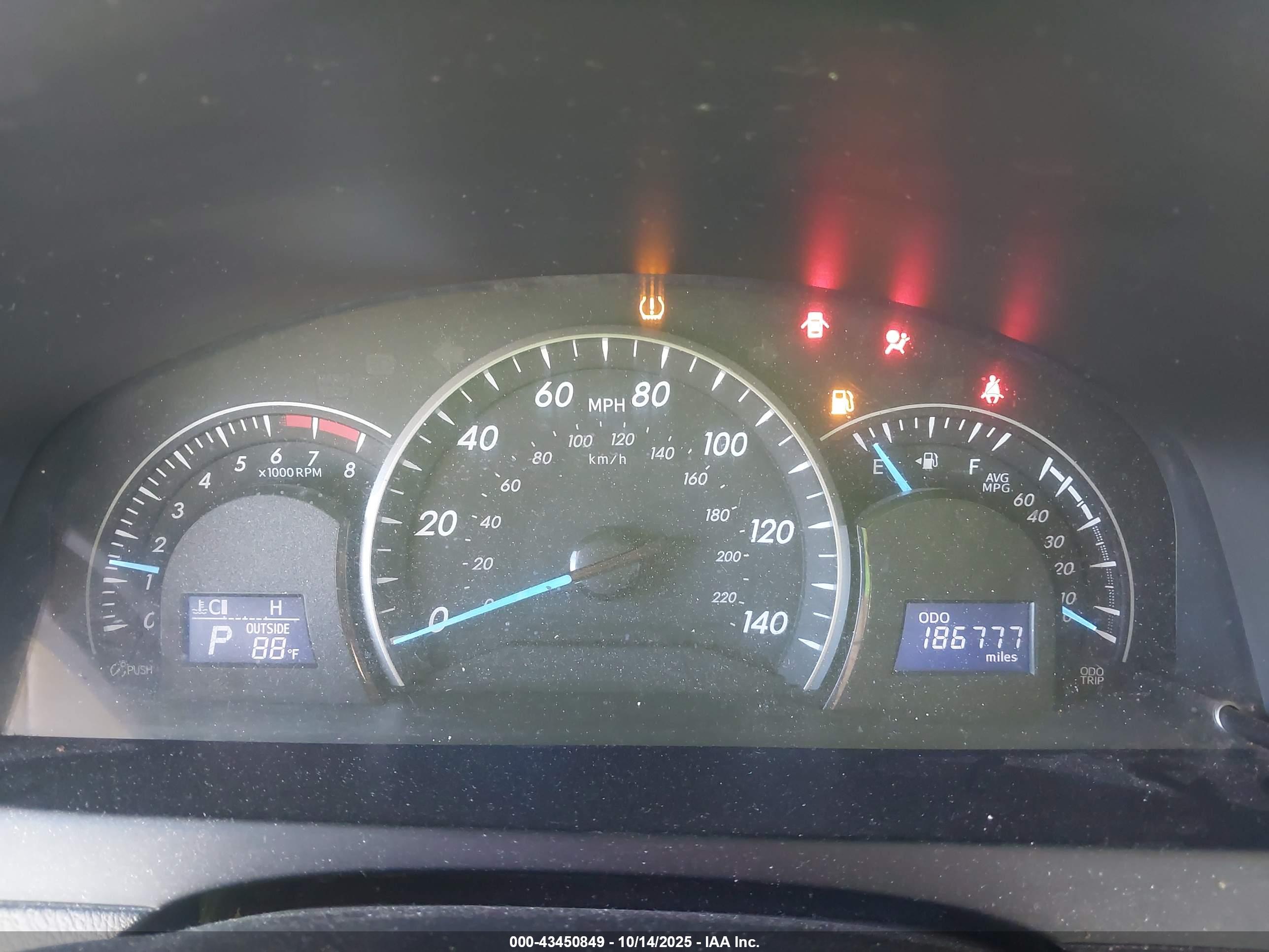 TOYOTA CAMRY image 7