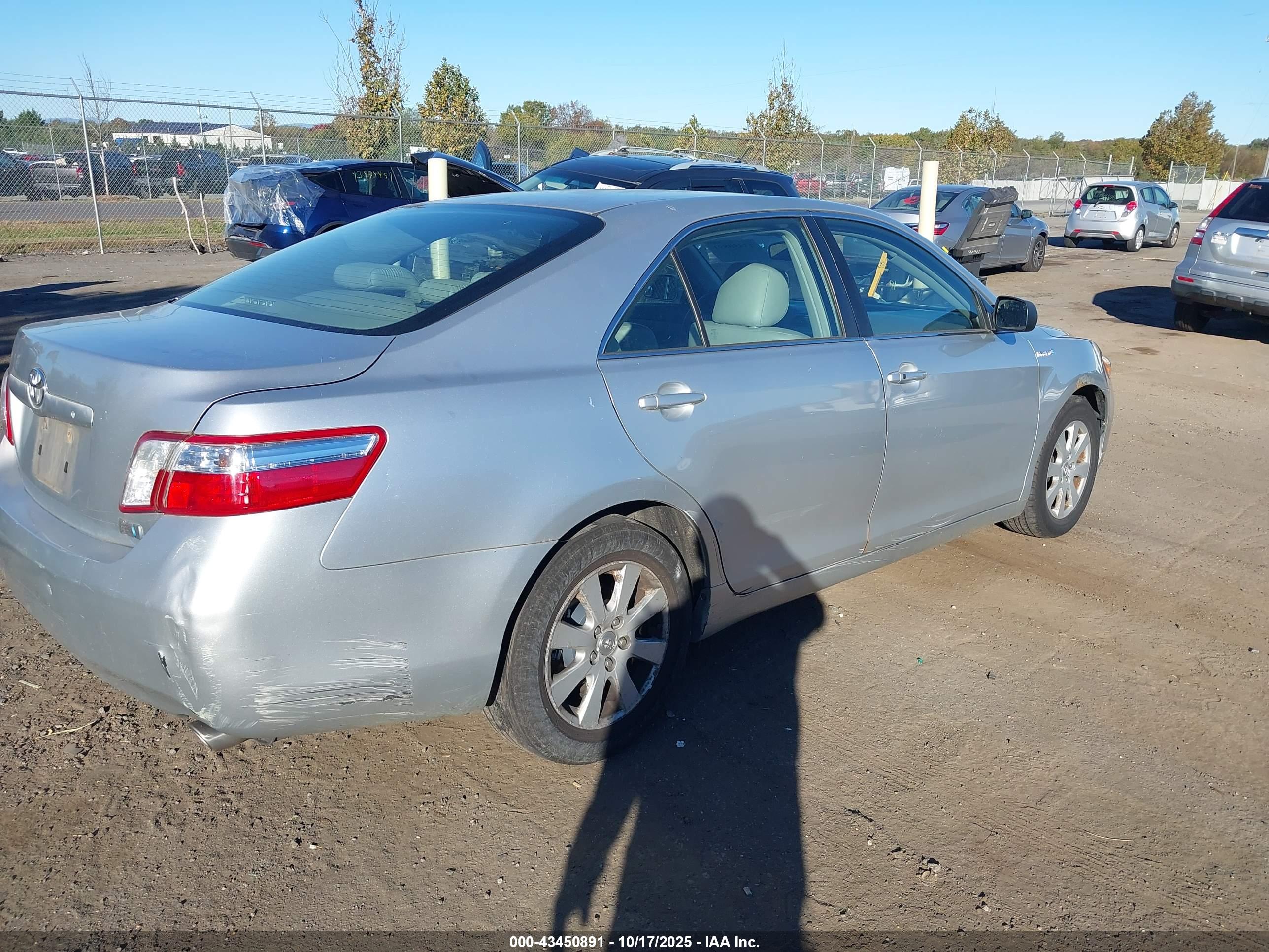 TOYOTA CAMRY image 4