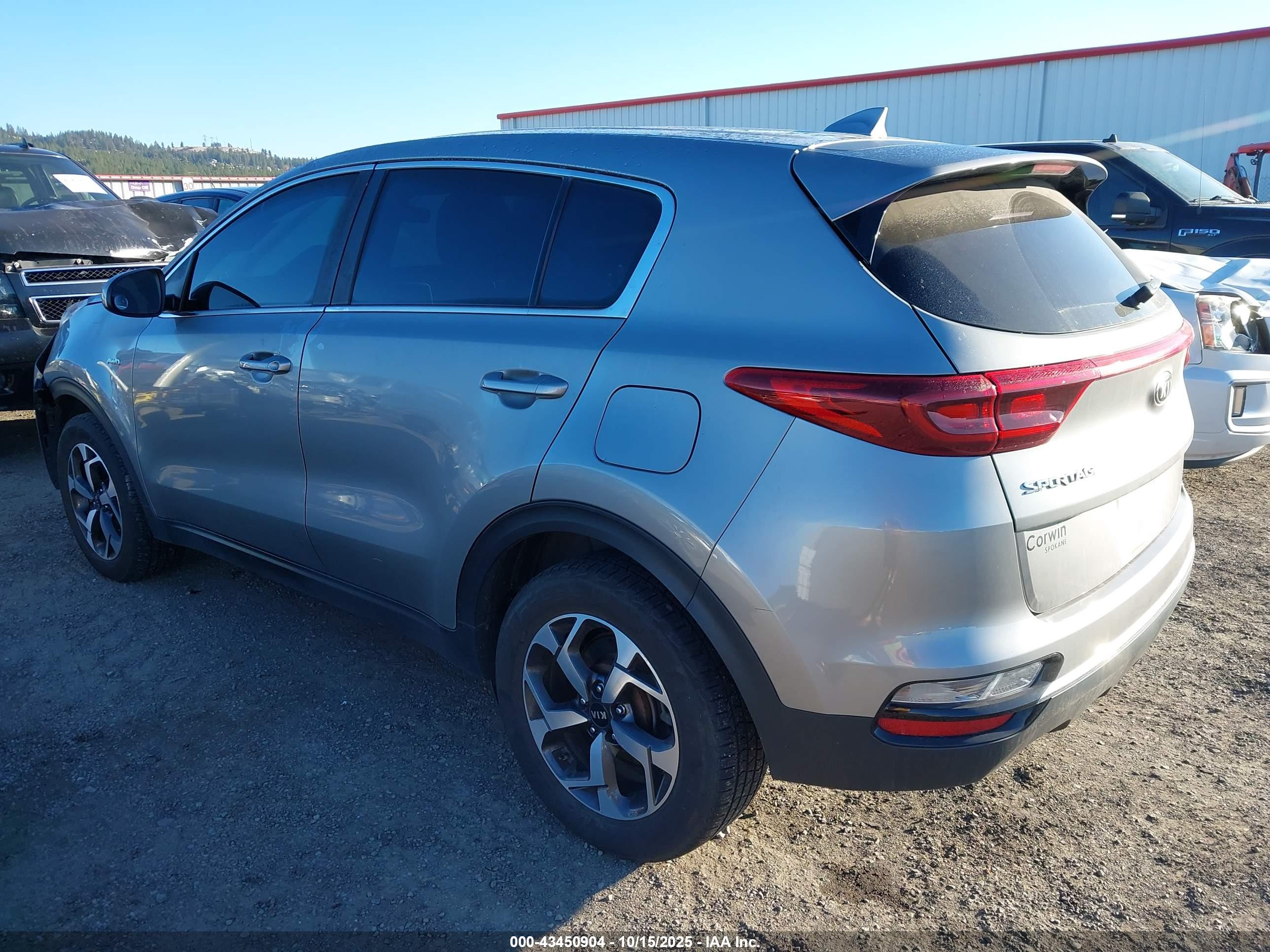 KIA SPORTAGE image 3
