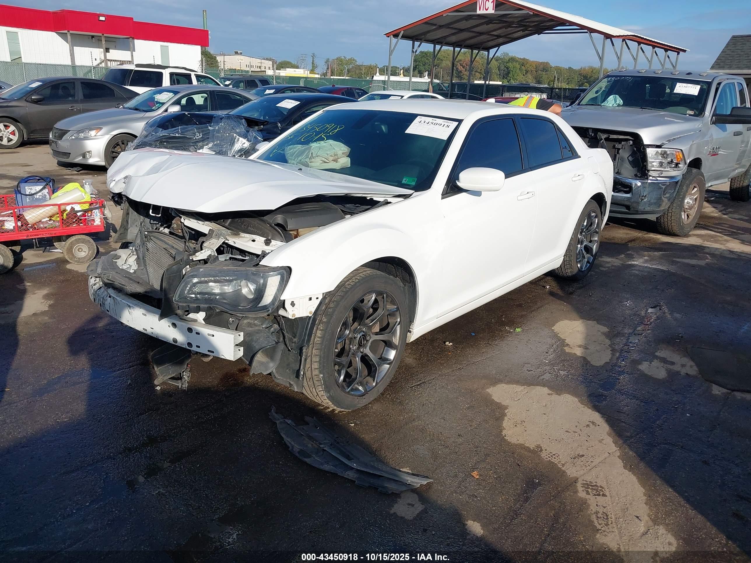 CHRYSLER 300 image 2