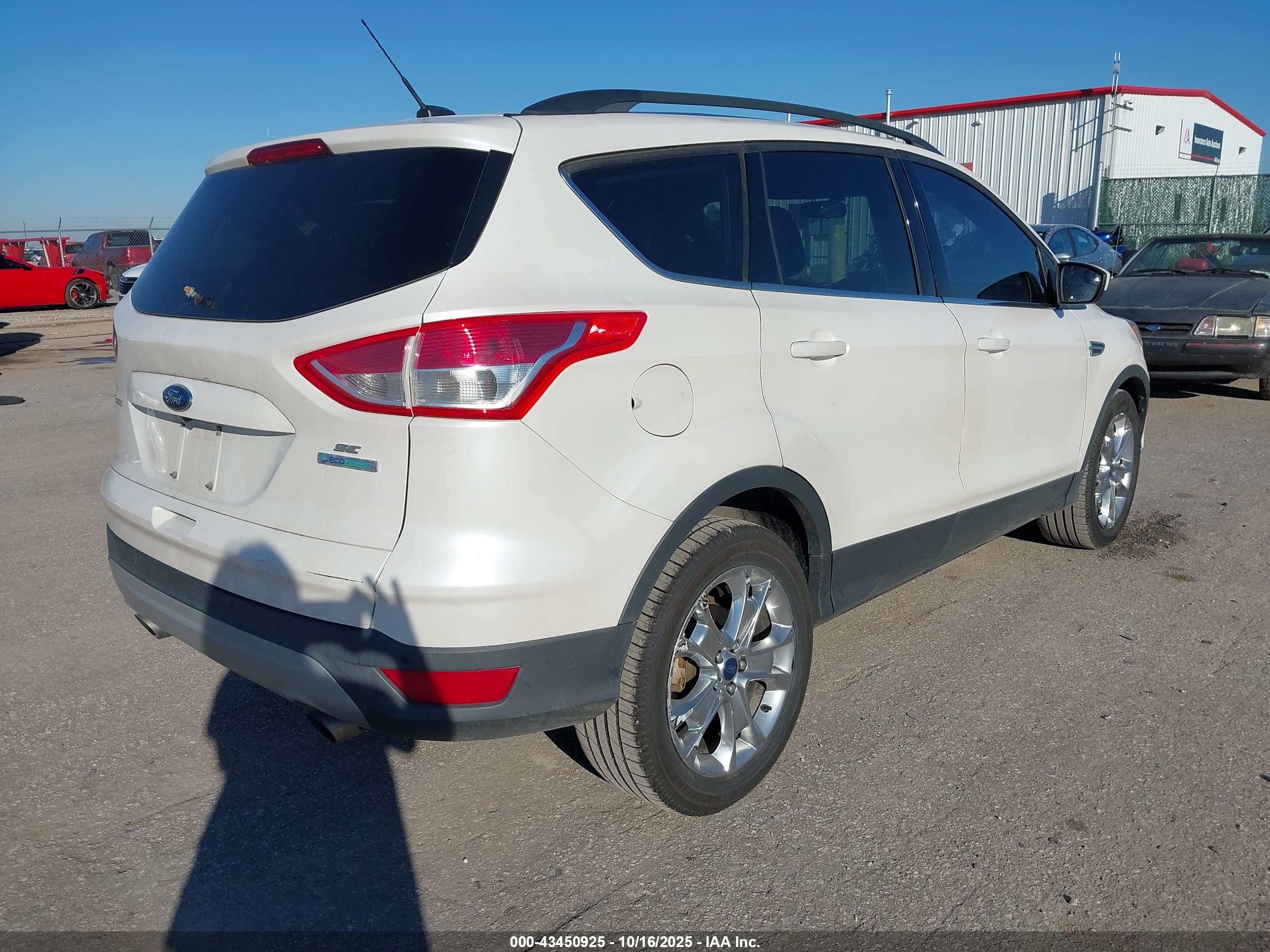 FORD ESCAPE image 4