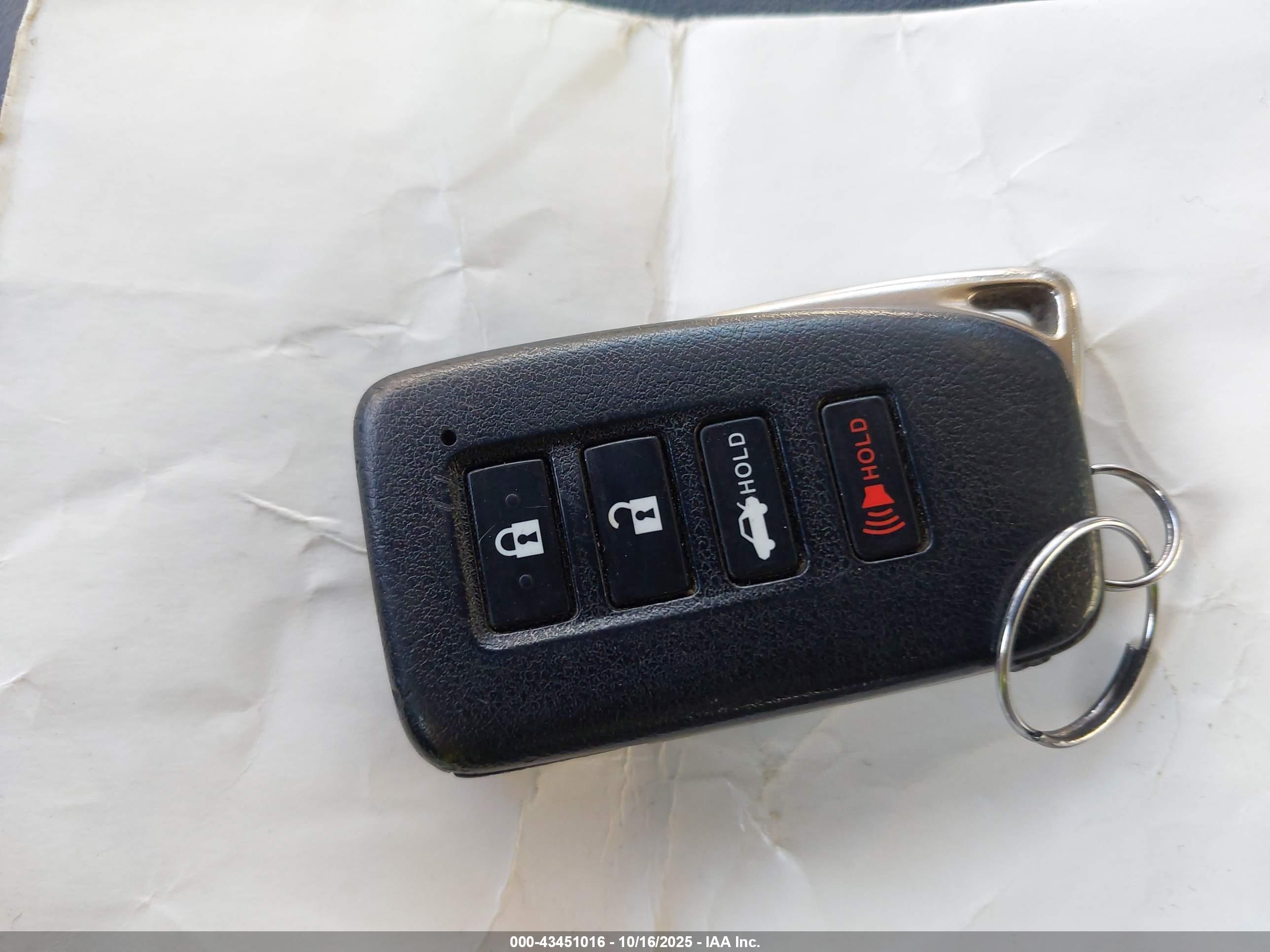 LEXUS ES image 11