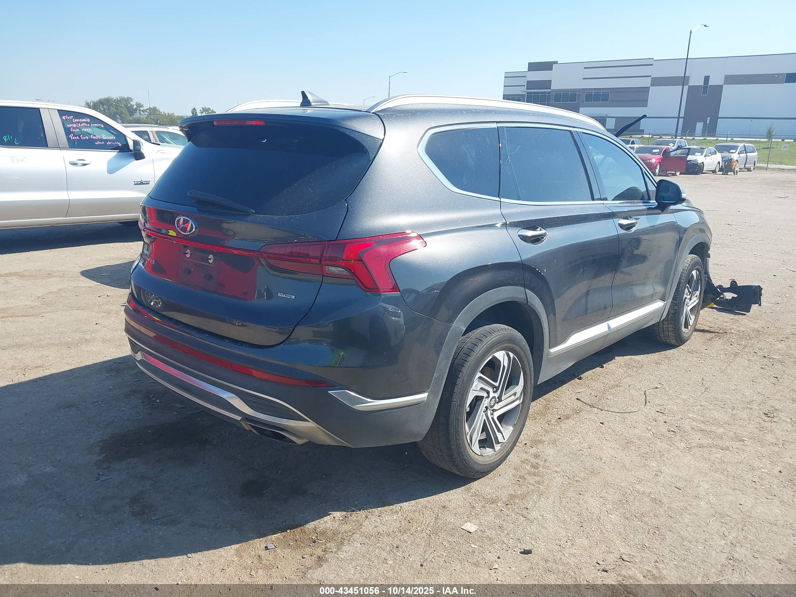 HYUNDAI SANTA image 4