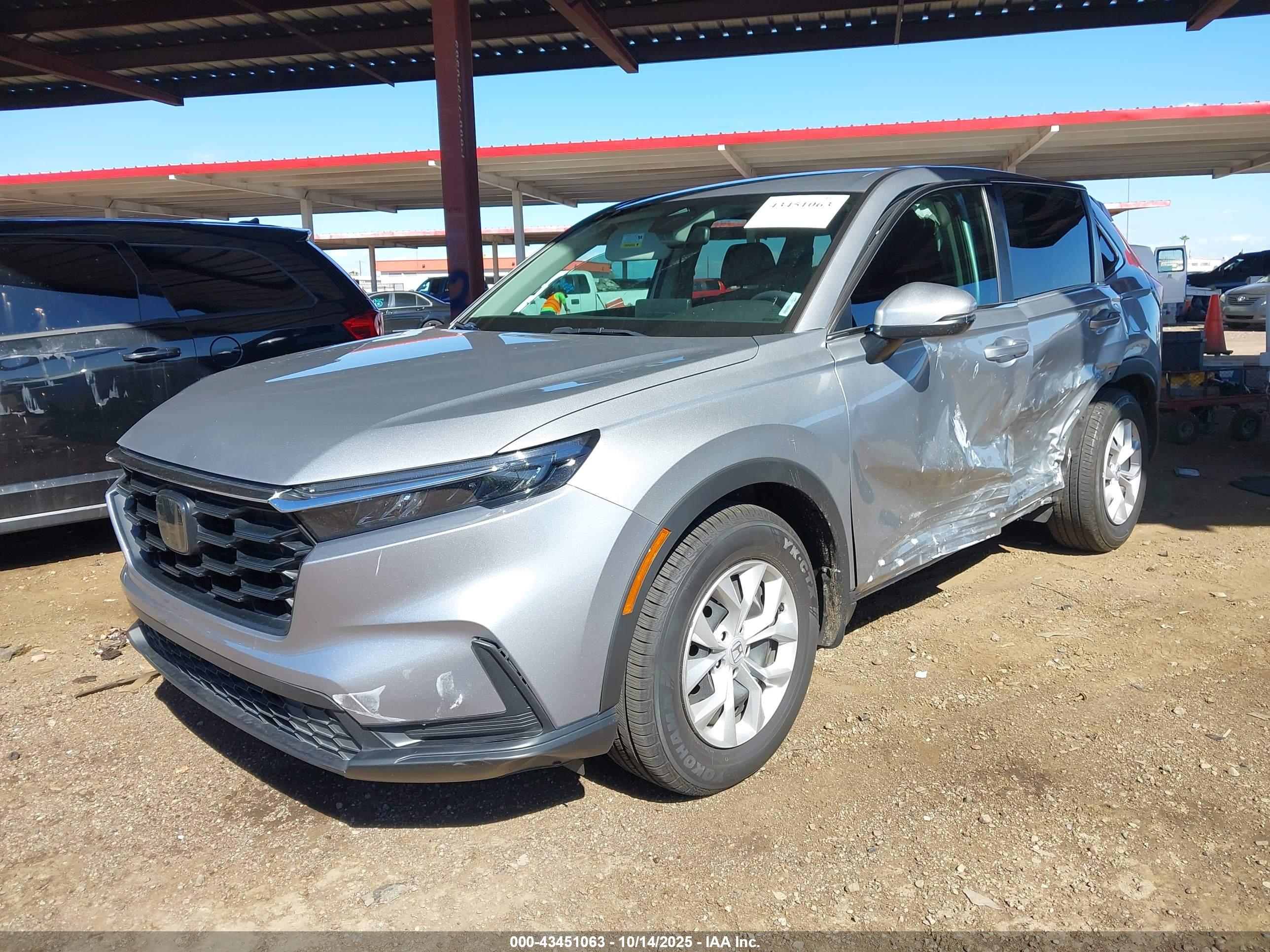 HONDA CR-V image 2