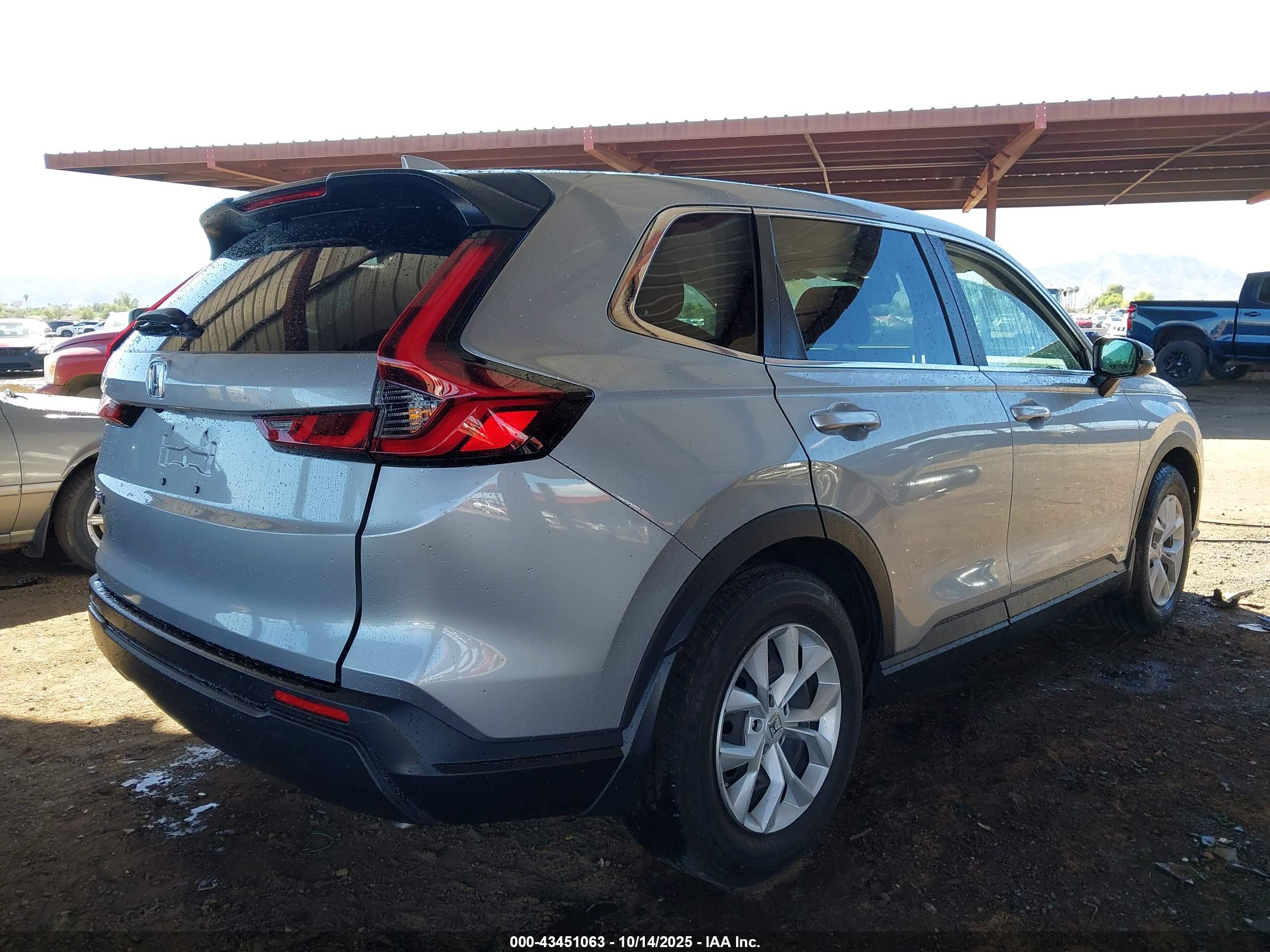 HONDA CR-V image 4