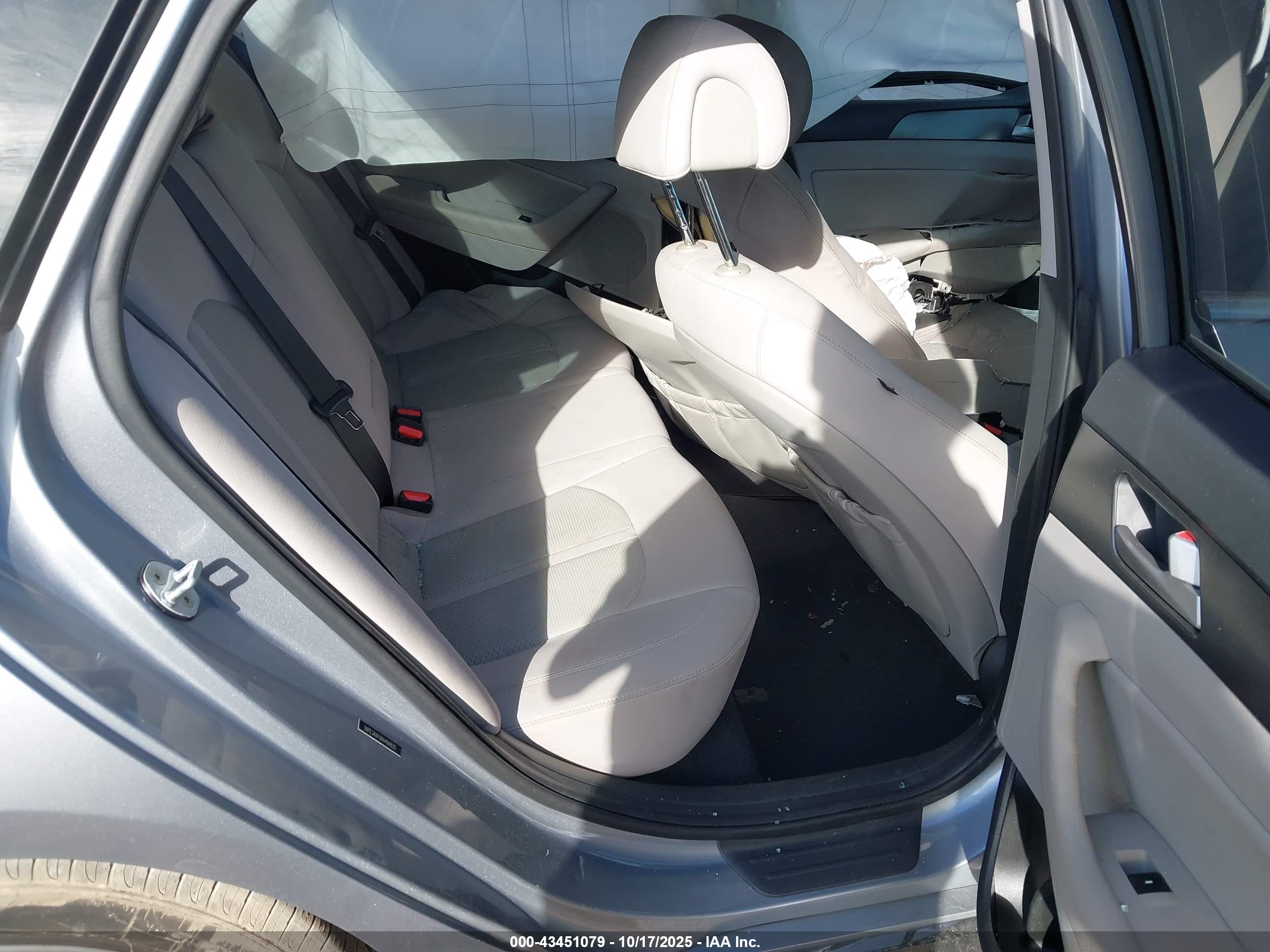 HYUNDAI SONATA image 8